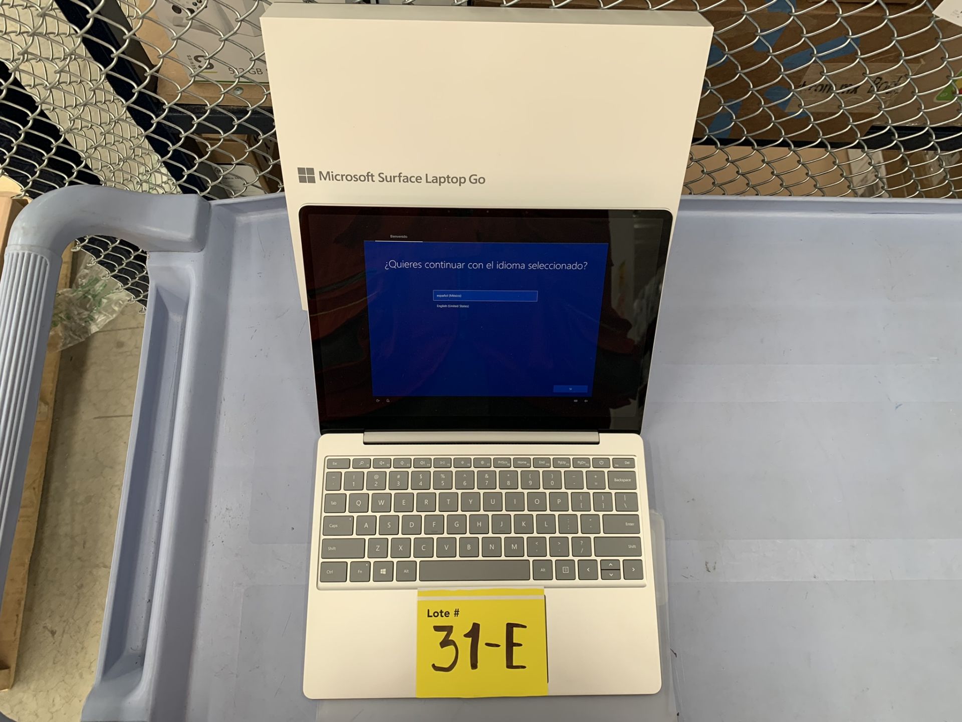Lote De 2 Laptops Contiene: 1 Laptop MS Surface GO Marca Microsoft Modelo 1943, Serie 012012104 - Image 2 of 10
