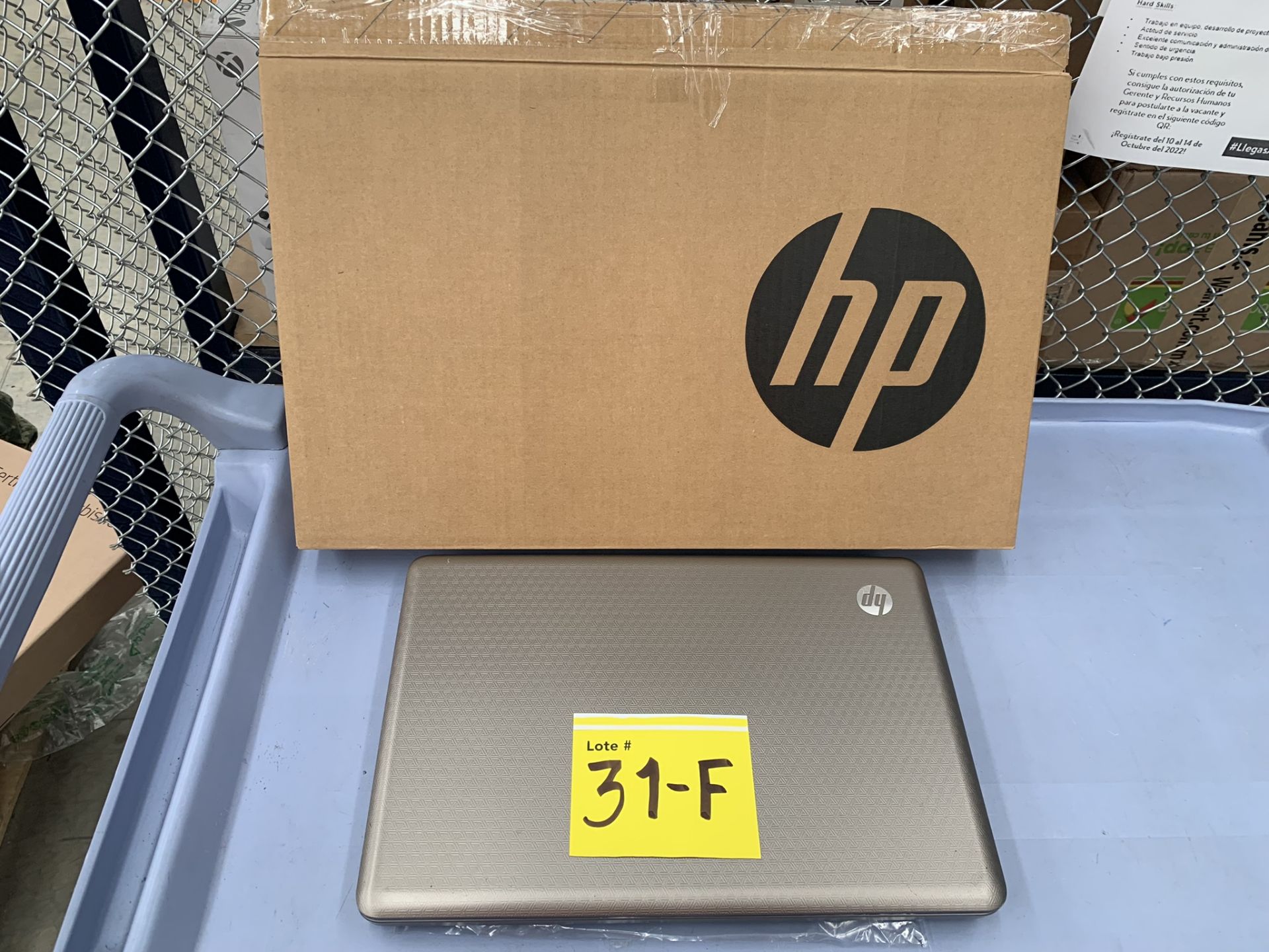 Lote De 2 Laptops Contiene: 1 Laptop Hp Modelo Notebook 17, Serie 5CG13230KJ, Color Gris, Proce