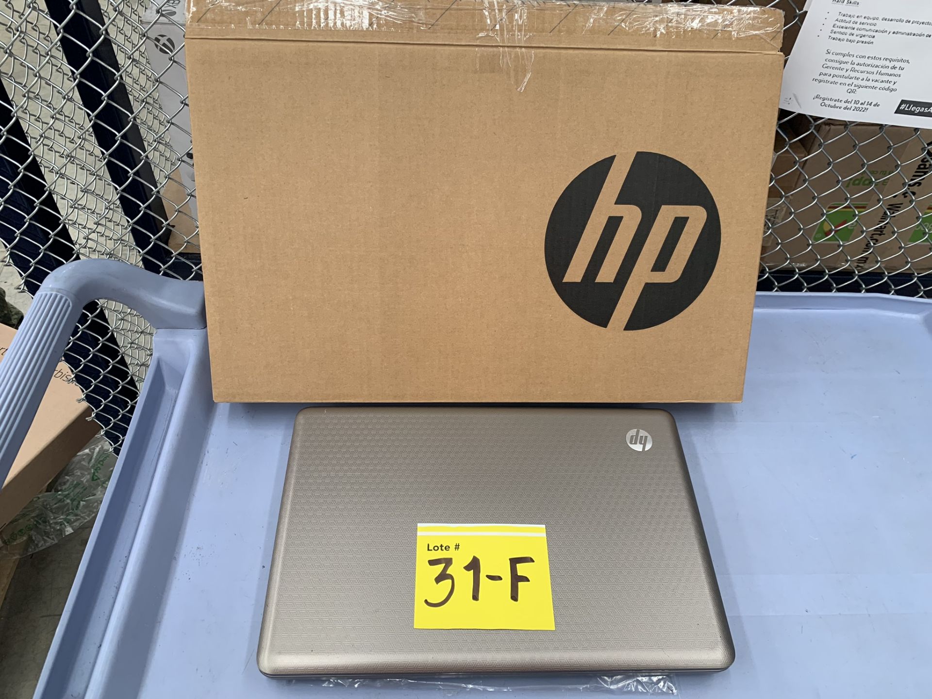 Lote De 2 Laptops Contiene: 1 Laptop Hp Modelo Notebook 17, Serie 5CG13230KJ, Color Gris, Proce - Image 2 of 10