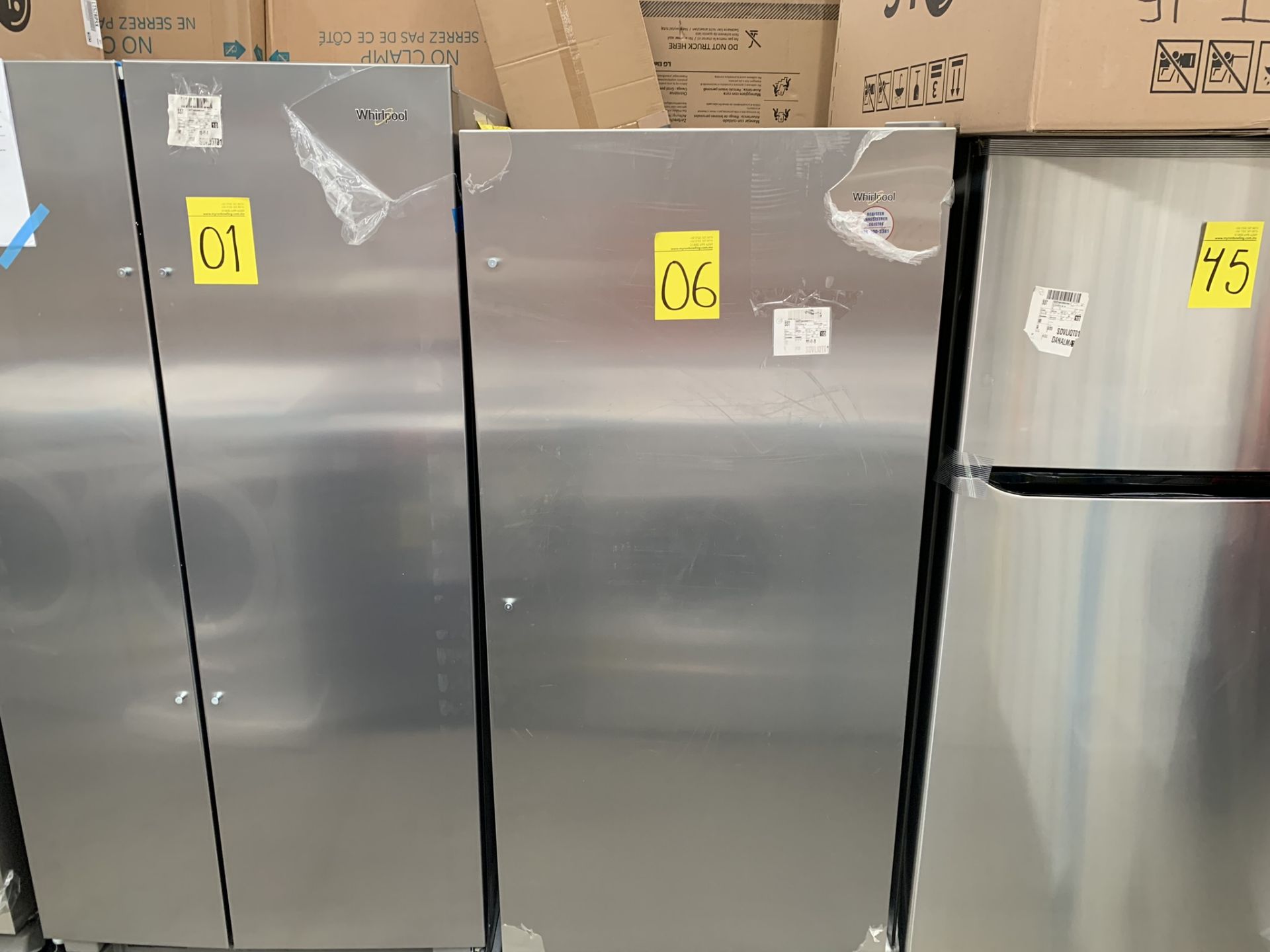 1 Refrigerador Marca Whirlpool, Modelo WSR57R18DM05, No de serie UB1703662 , Color Gris, LB-019111 - Image 2 of 8