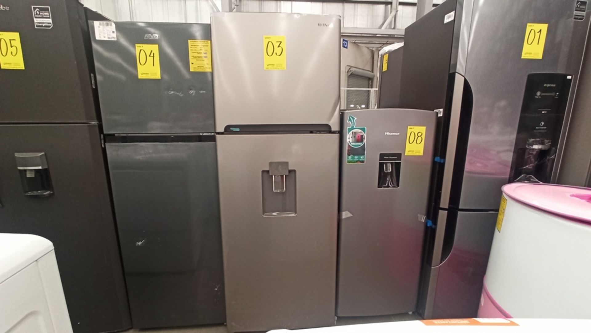 1 Refrigerador Marca WINIA, Modelo BFR32210GMDX, No De Serie MR228N08610320, Color Gris, LB-607