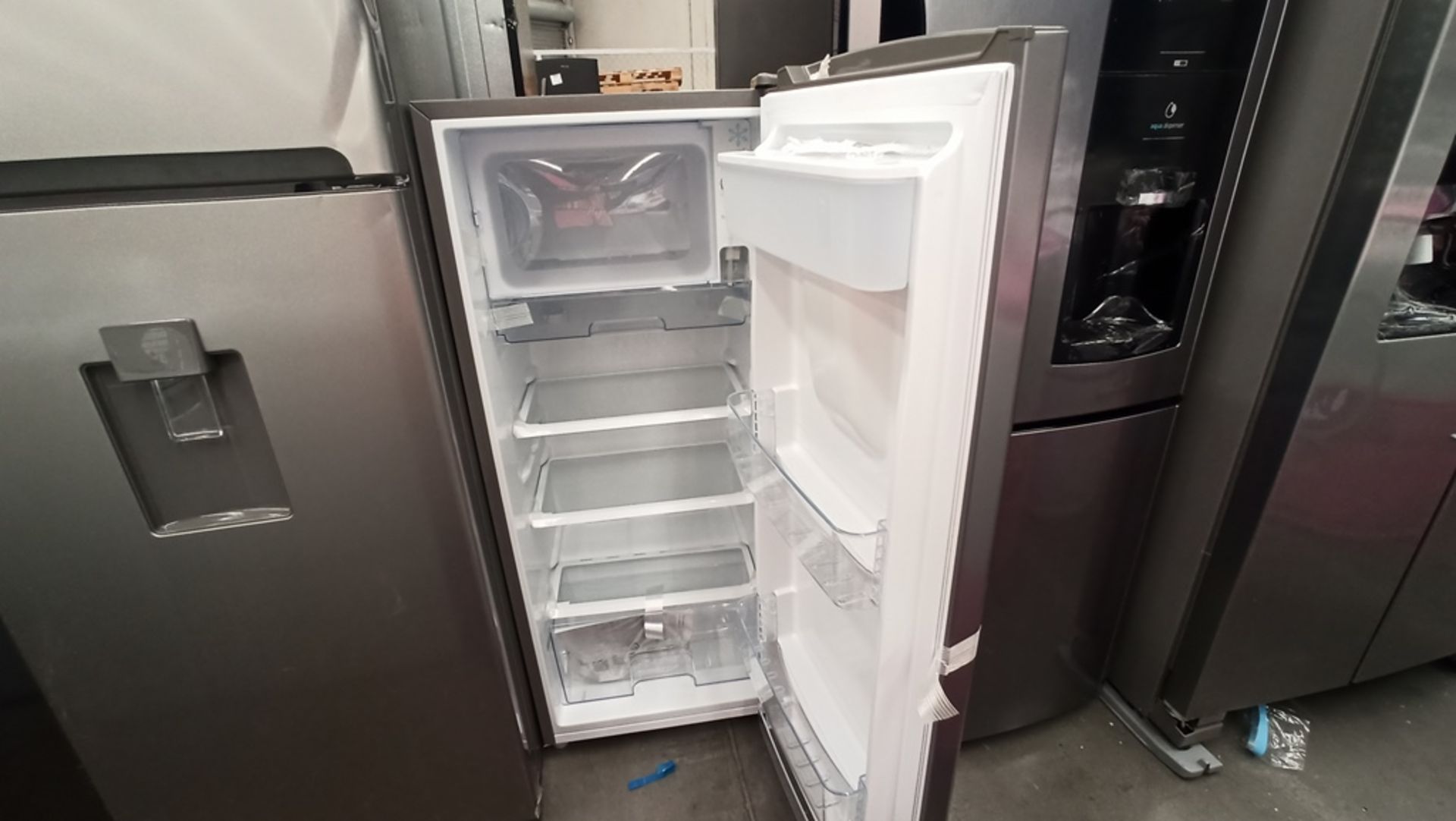 Lote De 2 Refrigeradores Contiene: 1 Refrigerador Marca HISENSE, Modelo RR63D6WGX, No De Serie - Image 15 of 18