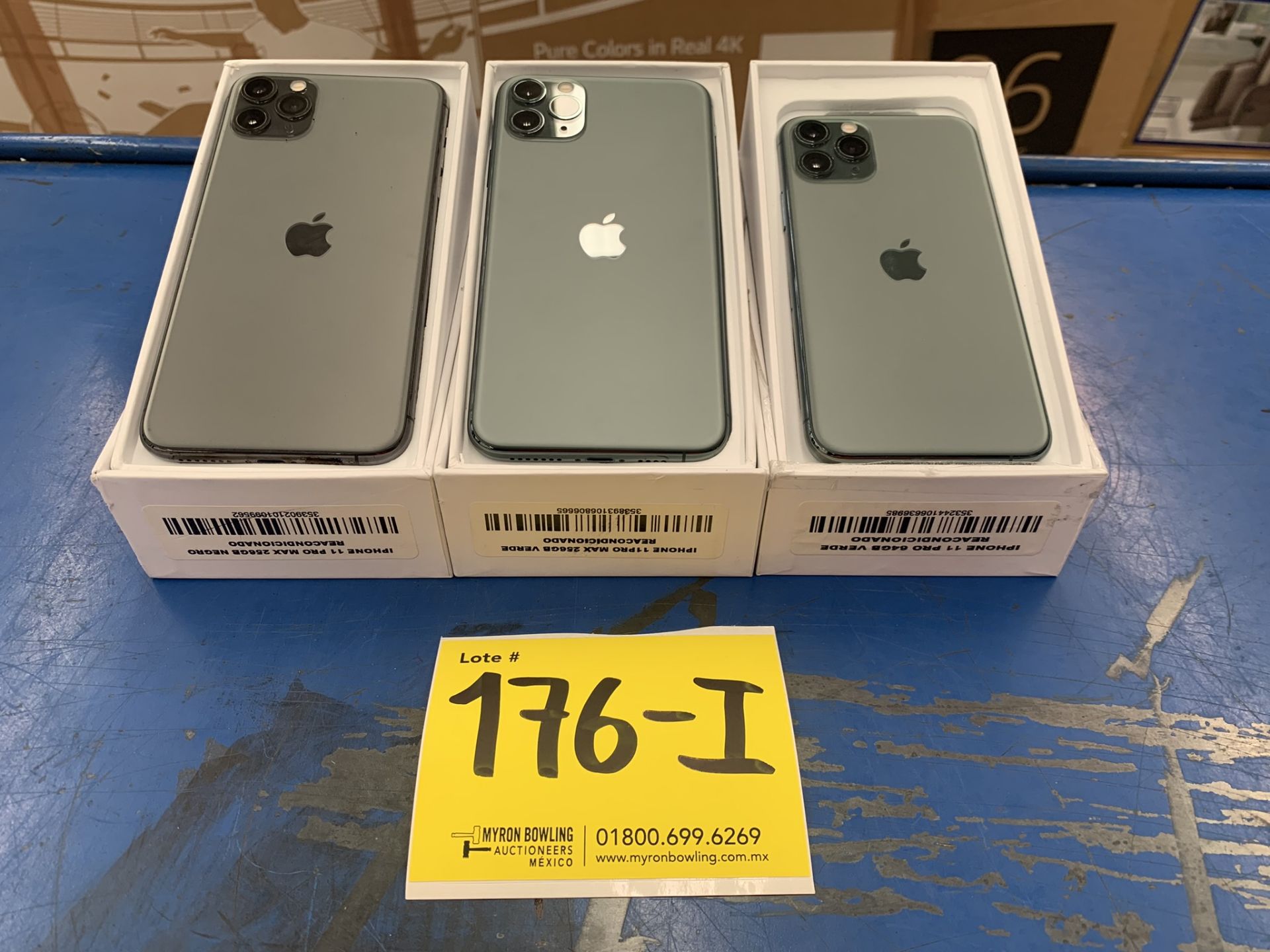 Lote De 3 Teléfonos Celular Contiene: 1 Iphone Marca Apple, Modelo 11 PRO MAX, Color Negro, 256