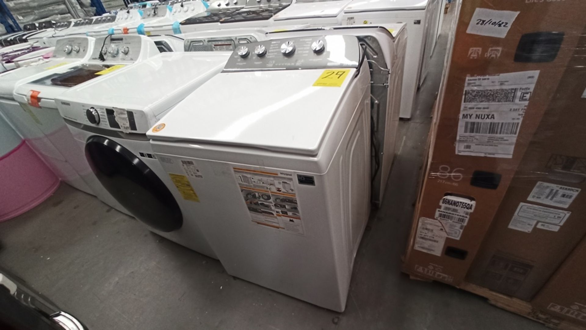 Lote De 2 Lavadoras Contiene: 1 Lavadora De 18Kg, Marca WHIRLPOOL, Modelo 8MWTW1813MJM1, No De - Image 11 of 18