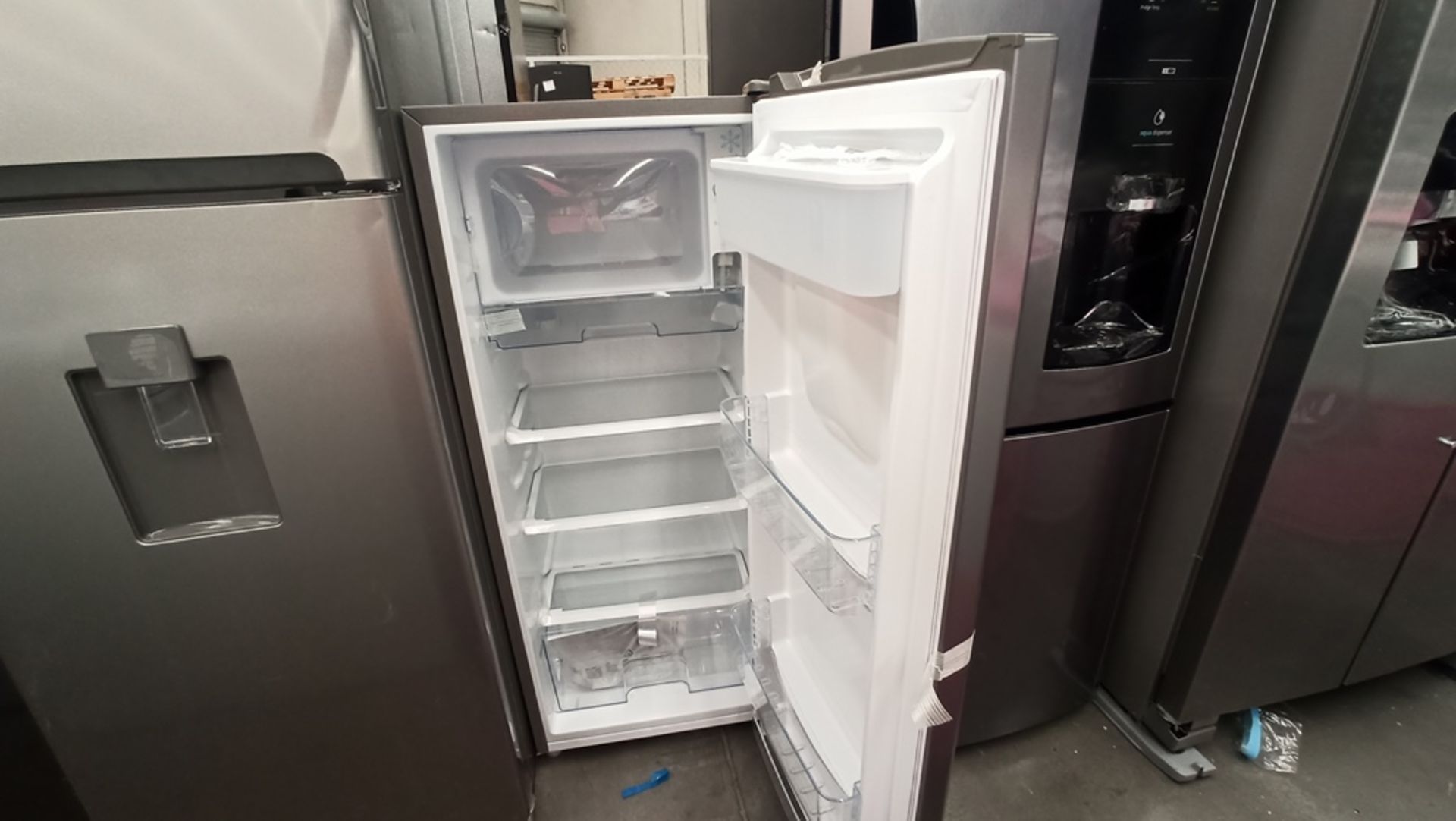 Lote De 2 Refrigeradores Contiene: 1 Refrigerador Marca HISENSE, Modelo RR63D6WGX, No De Serie - Image 16 of 18