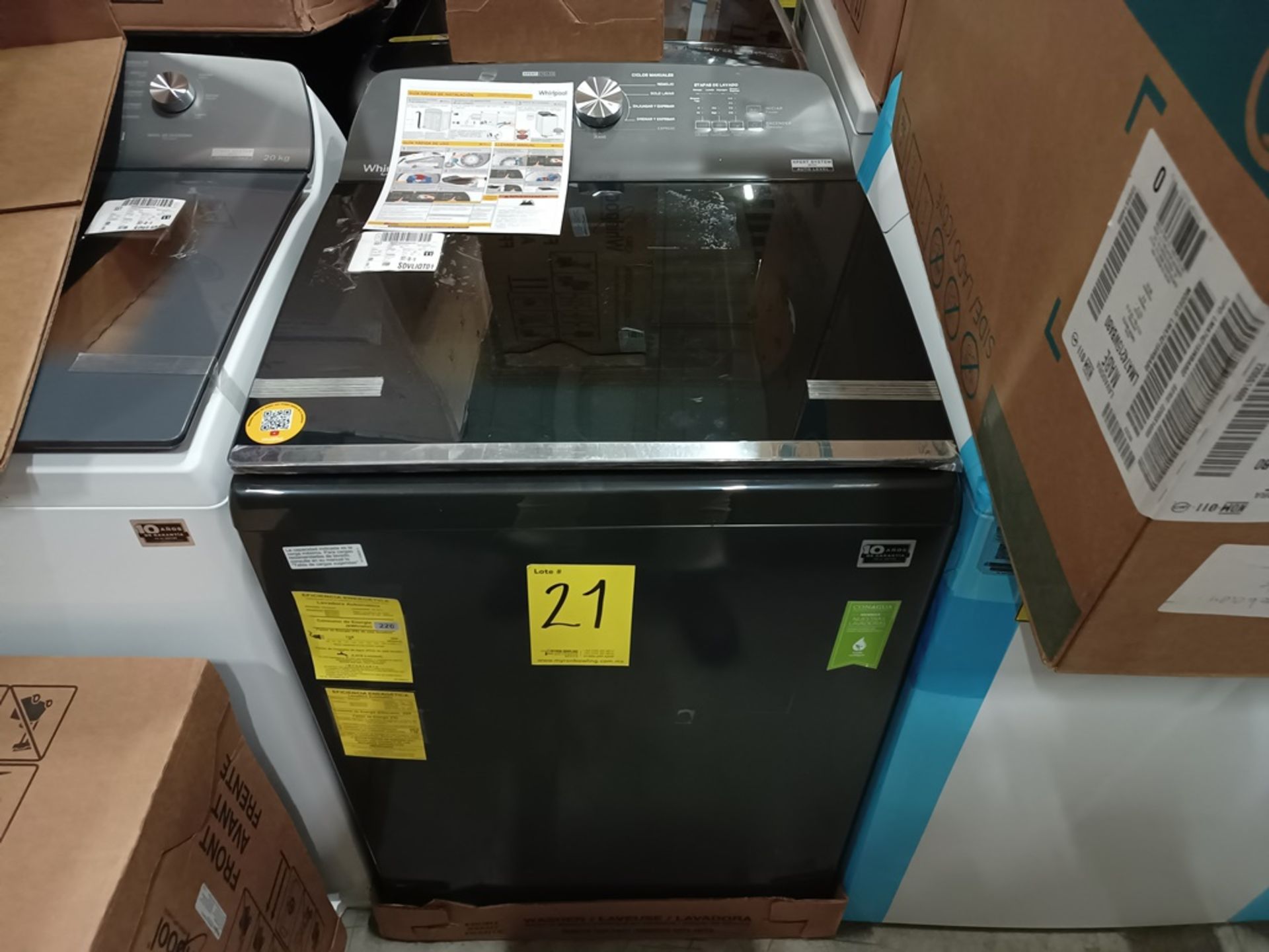 1 Lavadora de 24 Kg, Marca WHIRLPOOL, Modelo 8MWTWLA41WJG0, No de serie HLB3888043, Color Gris