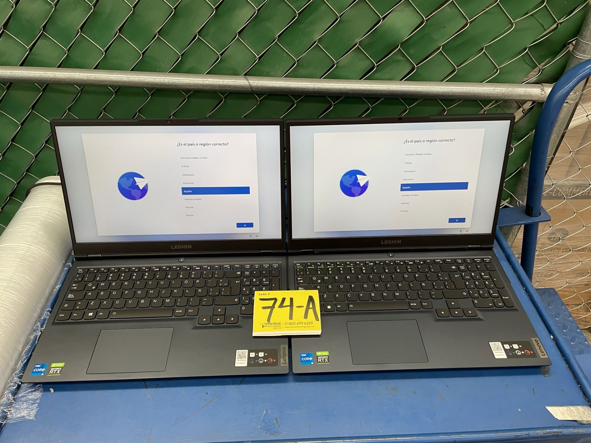 Lote de 2 Laptops contiene: 1 Laptop Marca Lenovo, Modelo LEGION 5 ITH6, Serie PF3ETWVD, Color Azul