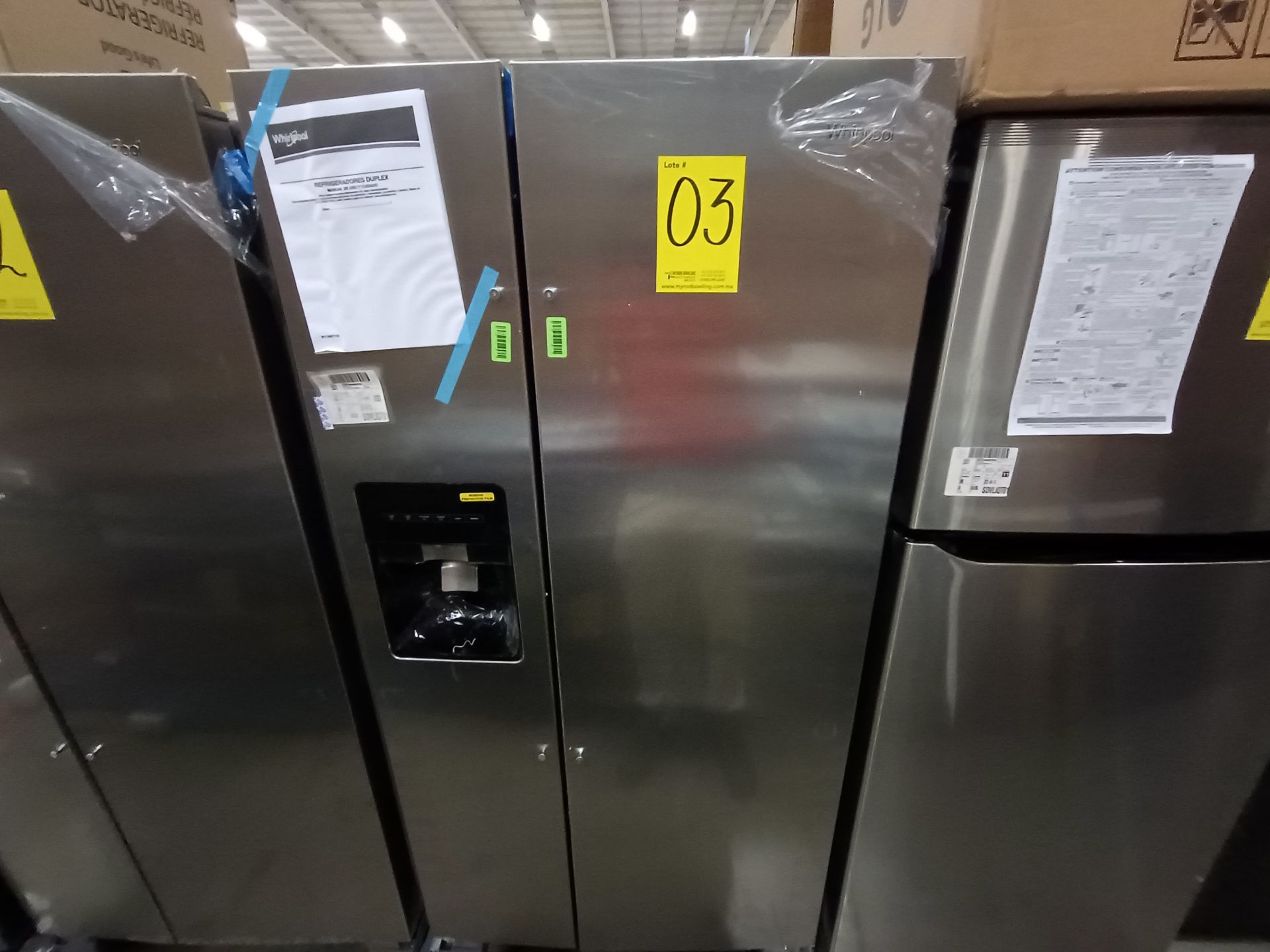 1 Refrigerador con dispensador de agua Marca WHIRLPOOL, Modelo WD2620S, No de serie HRB1795770, Col
