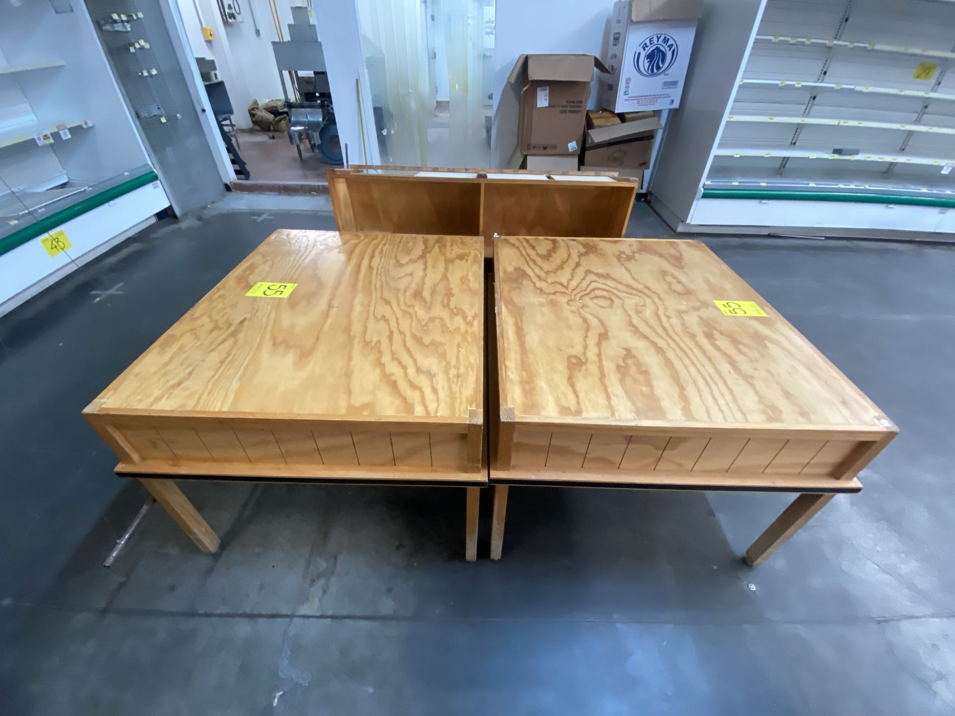 3 wooden tables for exhibition, measures 1.20 x 1.00 x 0.80; wooden Display cabinet for tortillas - Image 10 of 13