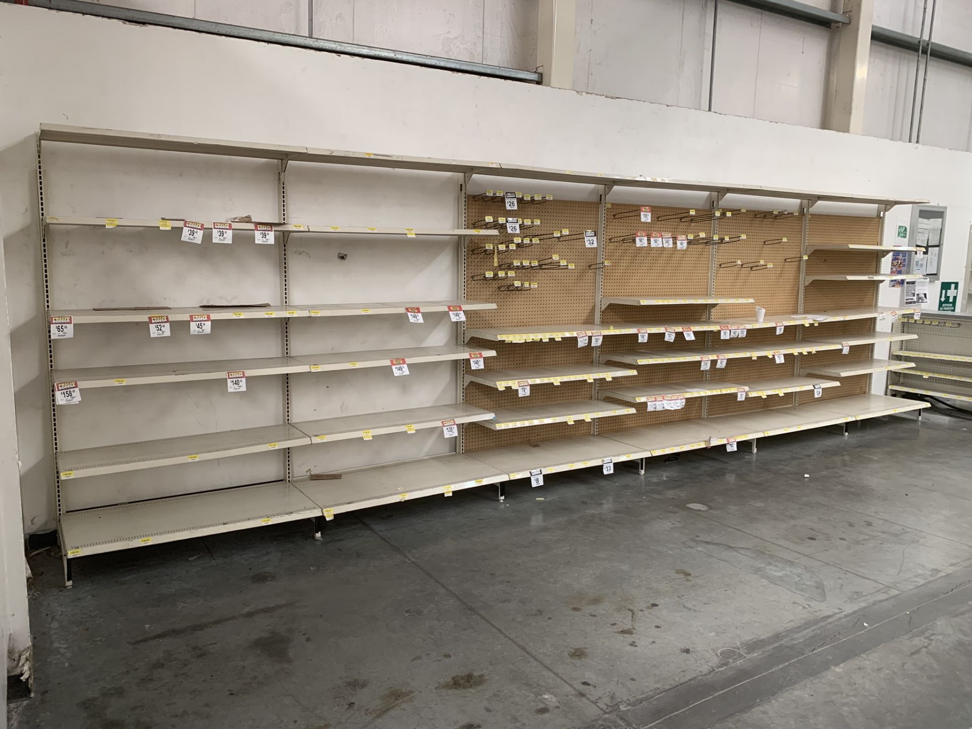 1 Gondola-type display cabinet measures 7.35 x 0.91 x 2.13 that are made up of 7 posts and 40 trays - Image 3 of 10