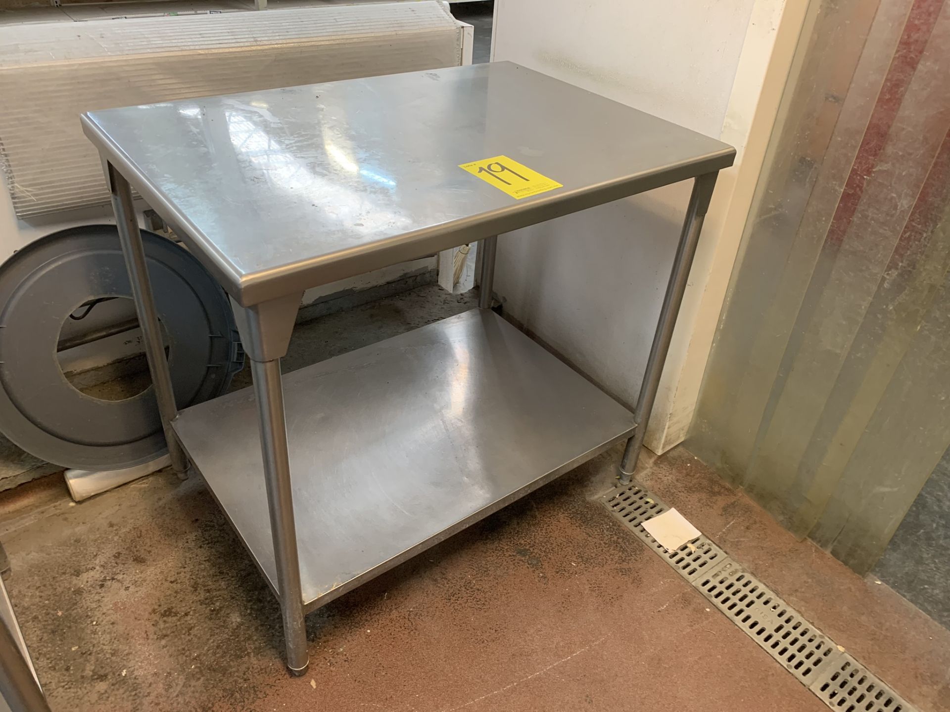 1 Stainless steel work table measures 1.00 x 0.70 x 0.90 mts - Image 4 of 9