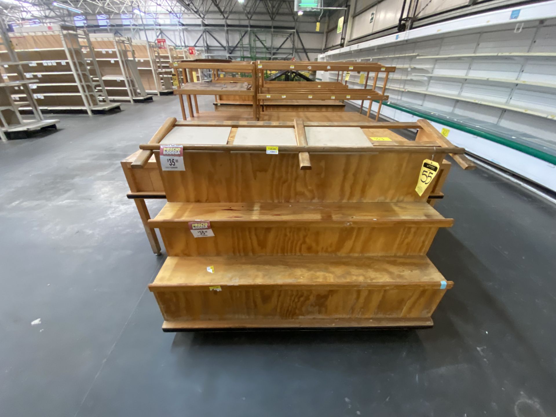 3 wooden tables for exhibition, measures 1.20 x 1.00 x 0.80; wooden Display cabinet for tortillas - Image 4 of 13