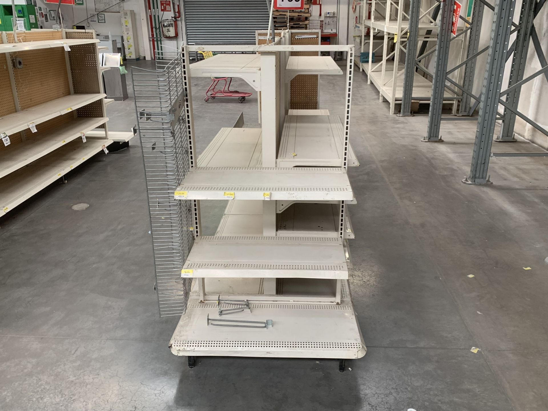 2 gondola-type display cabinet measures 3.80 x 0.91 x 1.55 that are made up of 10 posts and 37 trays - Image 16 of 35