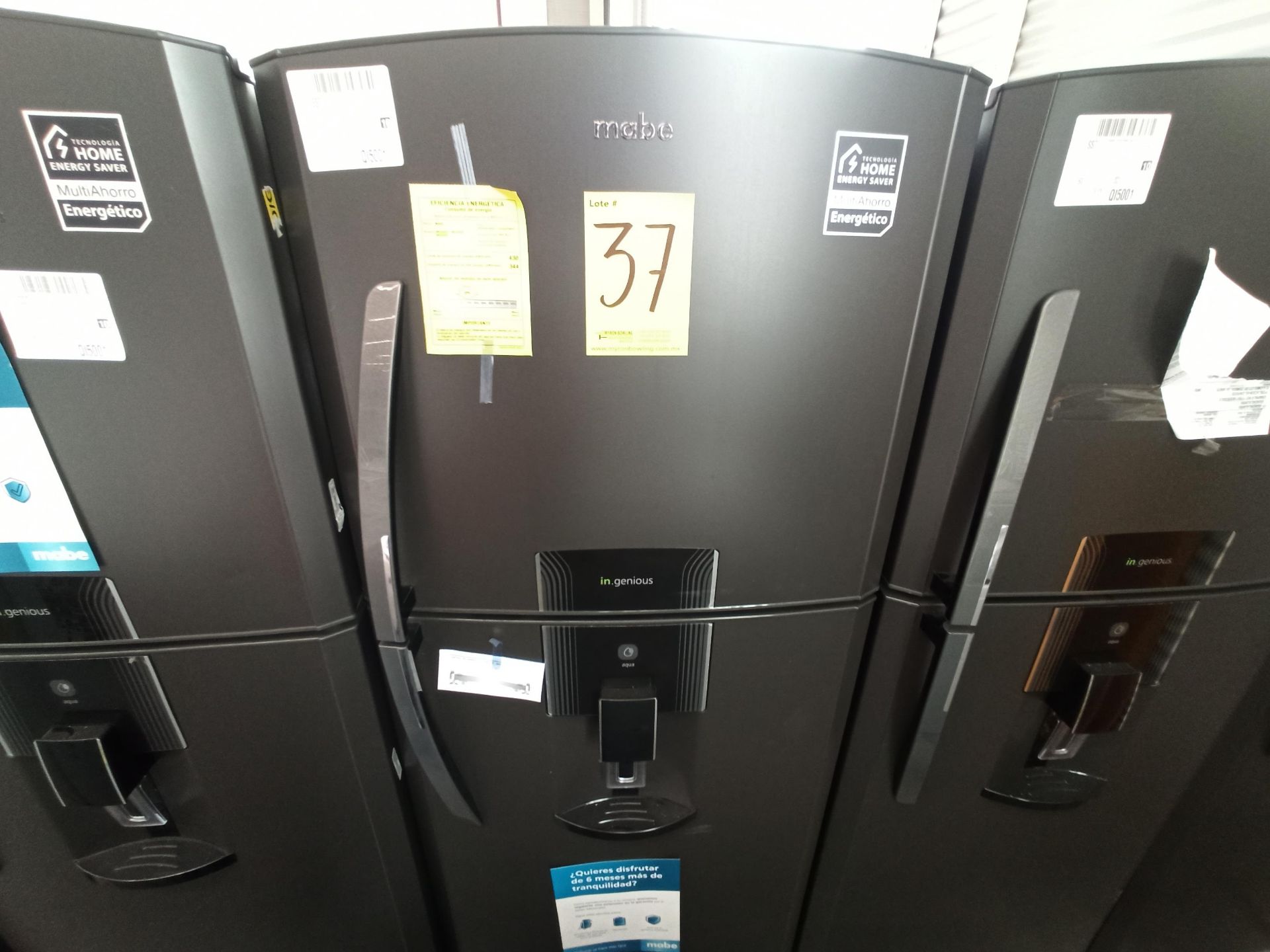 1 Refrigerador con dispensador de agua Marca MABE, Modelo RME360FD, Serie 2209B811334, Color NEGRO,