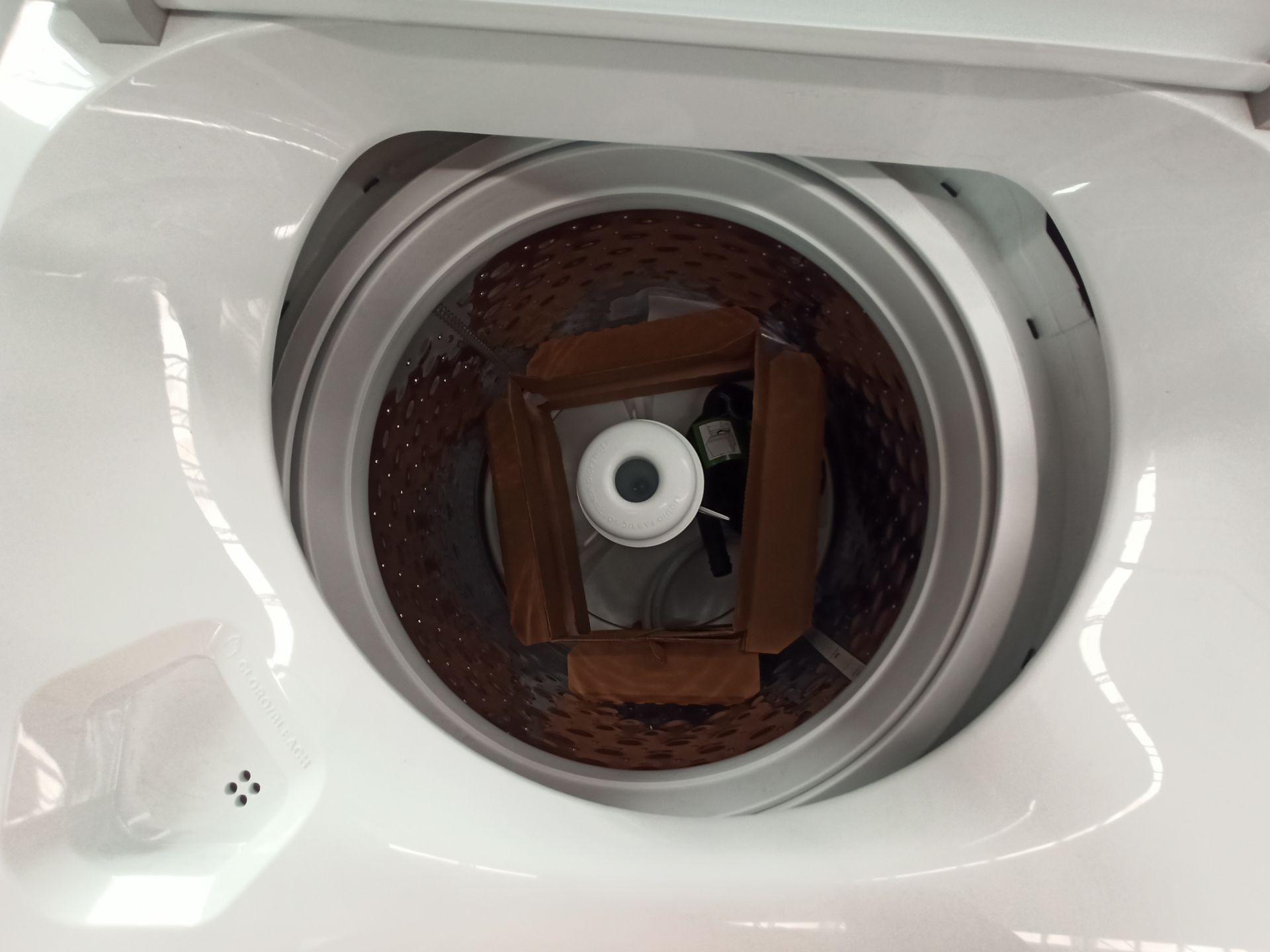 Lote de 2 lavadoras contiene: 1 Lavadora de 18 KG Marca WHIRLPOOL, Modelo 8MWTW1823WJM0, Serie HLB3 - Image 16 of 18