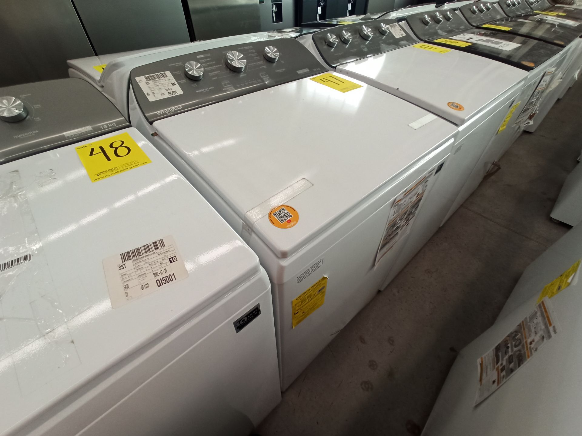 Lote de 2 lavadoras contiene: 1 Lavadora de 20 KG Marca WHIRLPOOL, Modelo 8MWTW2024MJM0, Serie HLB3 - Image 15 of 18