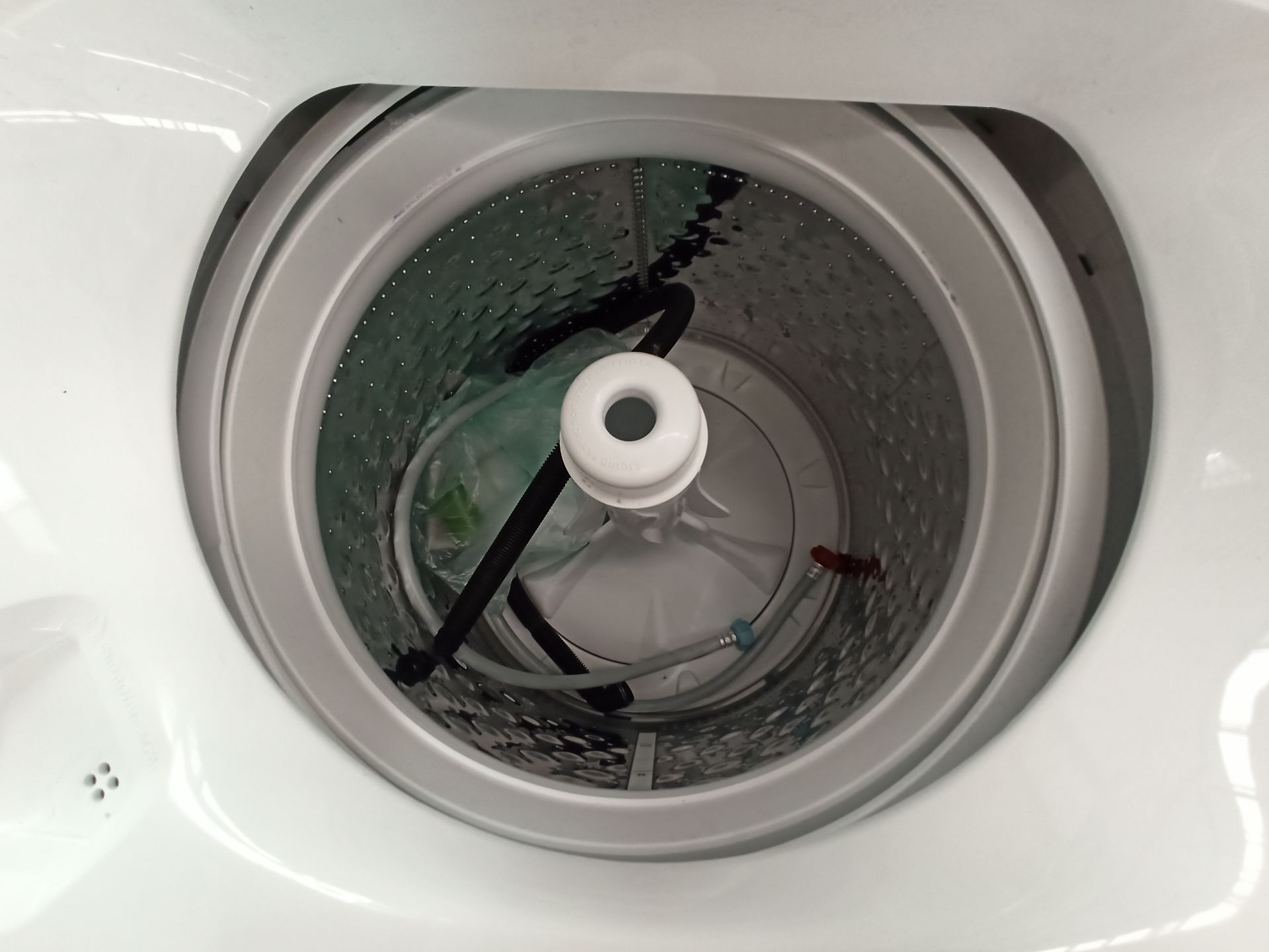 Lote de 2 Lavadoras contiene: 1 Lavadora de 20 KG Marca WHIRLPOOL, Modelo 8MWTW2024MJM0, Serie HLB3 - Image 15 of 18