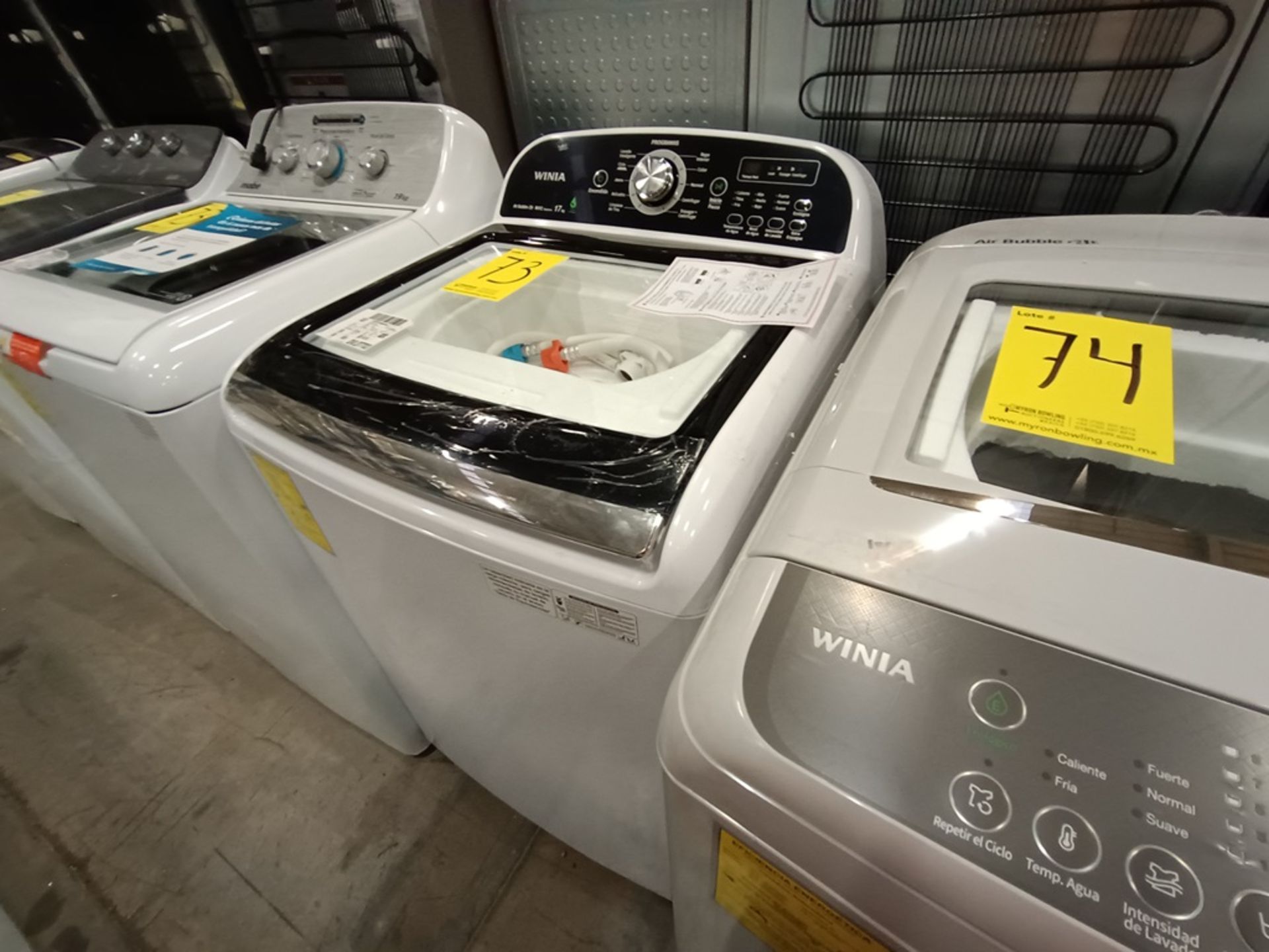 Lote de 2 Lavadoras contiene: 1 lavadora de 19 kg Marca MABE, Modelo LMA79113VBAB03, Serie S73629, - Image 13 of 18