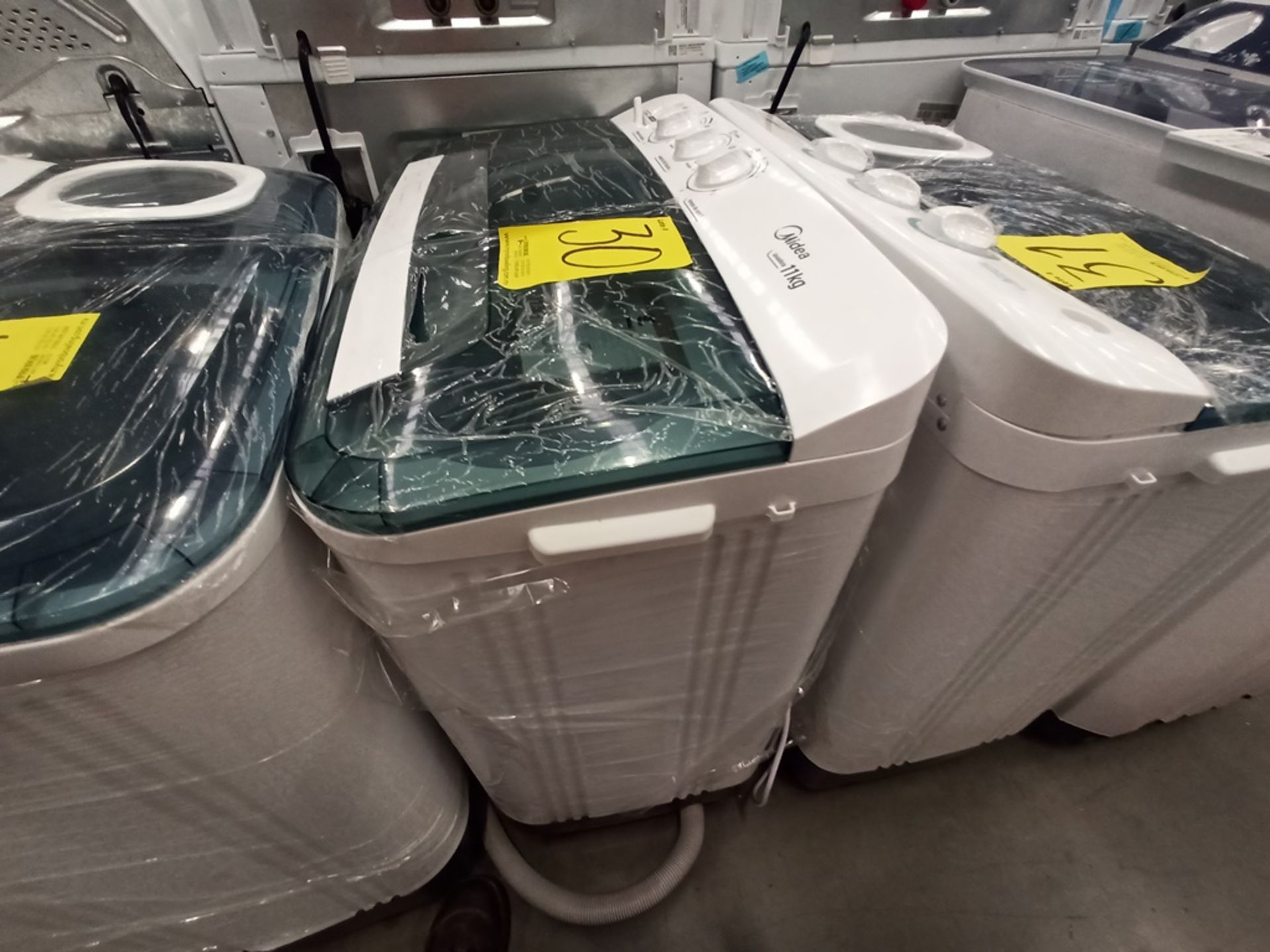 Lote de 3 Lavadoras contiene: 1 lavadora de 11 kg Marca MIDEA, Modelo MLTT11M2NUCW, Serie ND, Color - Image 19 of 22