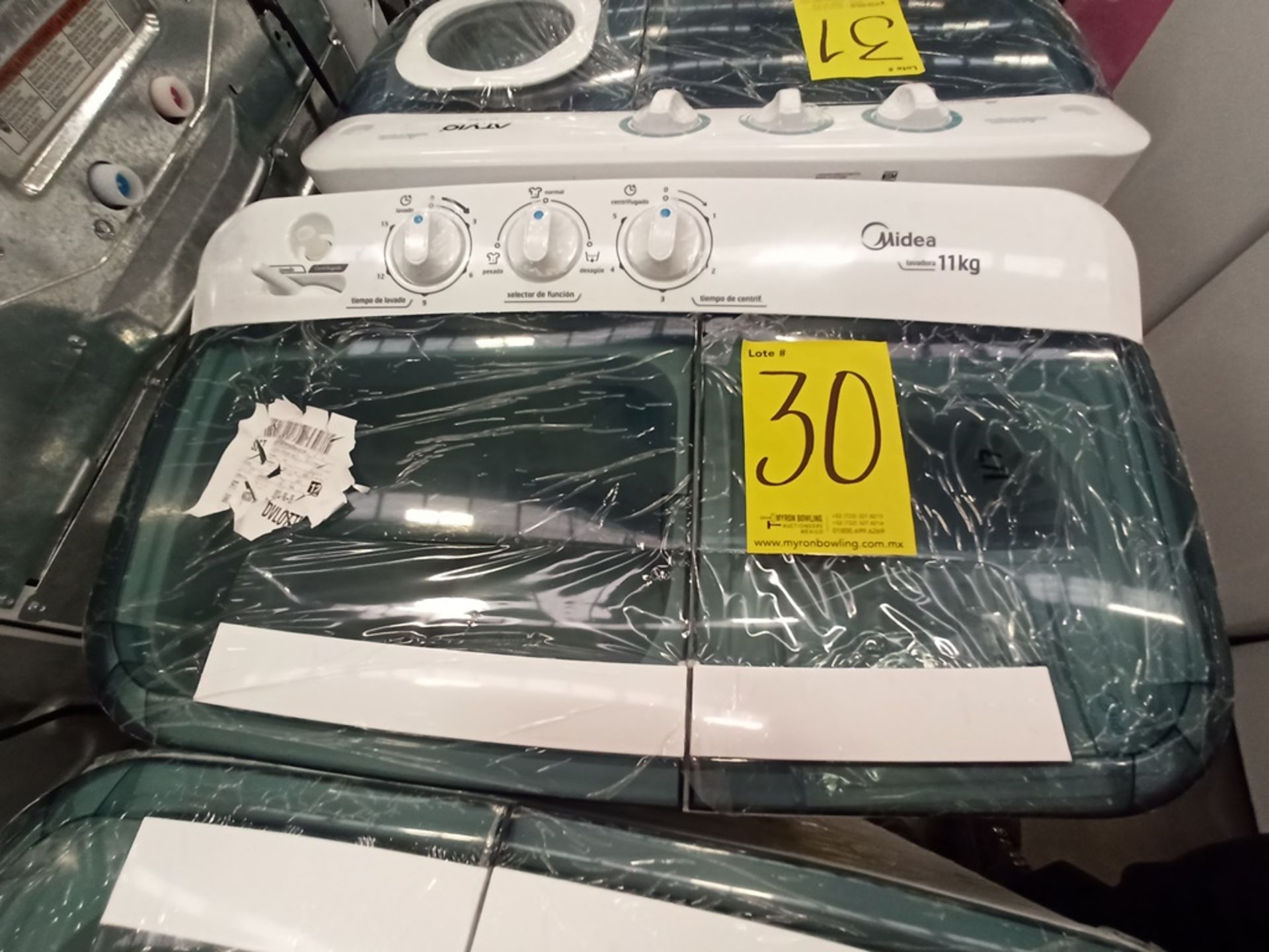 Lote de 3 Lavadoras contiene: 1 lavadora de 11 kg Marca MIDEA, Modelo MLTT11M2NUCW, Serie ND, Color - Image 8 of 22
