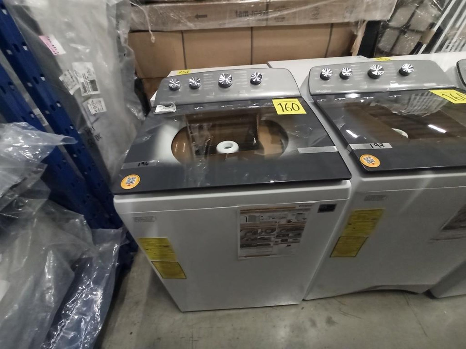 Lote de 2 lavadoras contiene: 1 lavadora de 20 kg Marca WHIRPOOL, Modelo 8MWTW2024WJM0, Serie HLB39 - Image 2 of 17