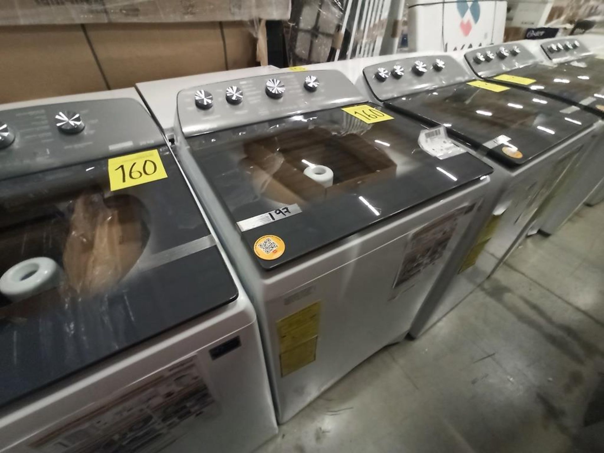 Lote de 2 lavadoras contiene: 1 lavadora de 20 kg Marca WHIRPOOL, Modelo 8MWTW2024WJM0, Serie HLB39 - Image 13 of 17