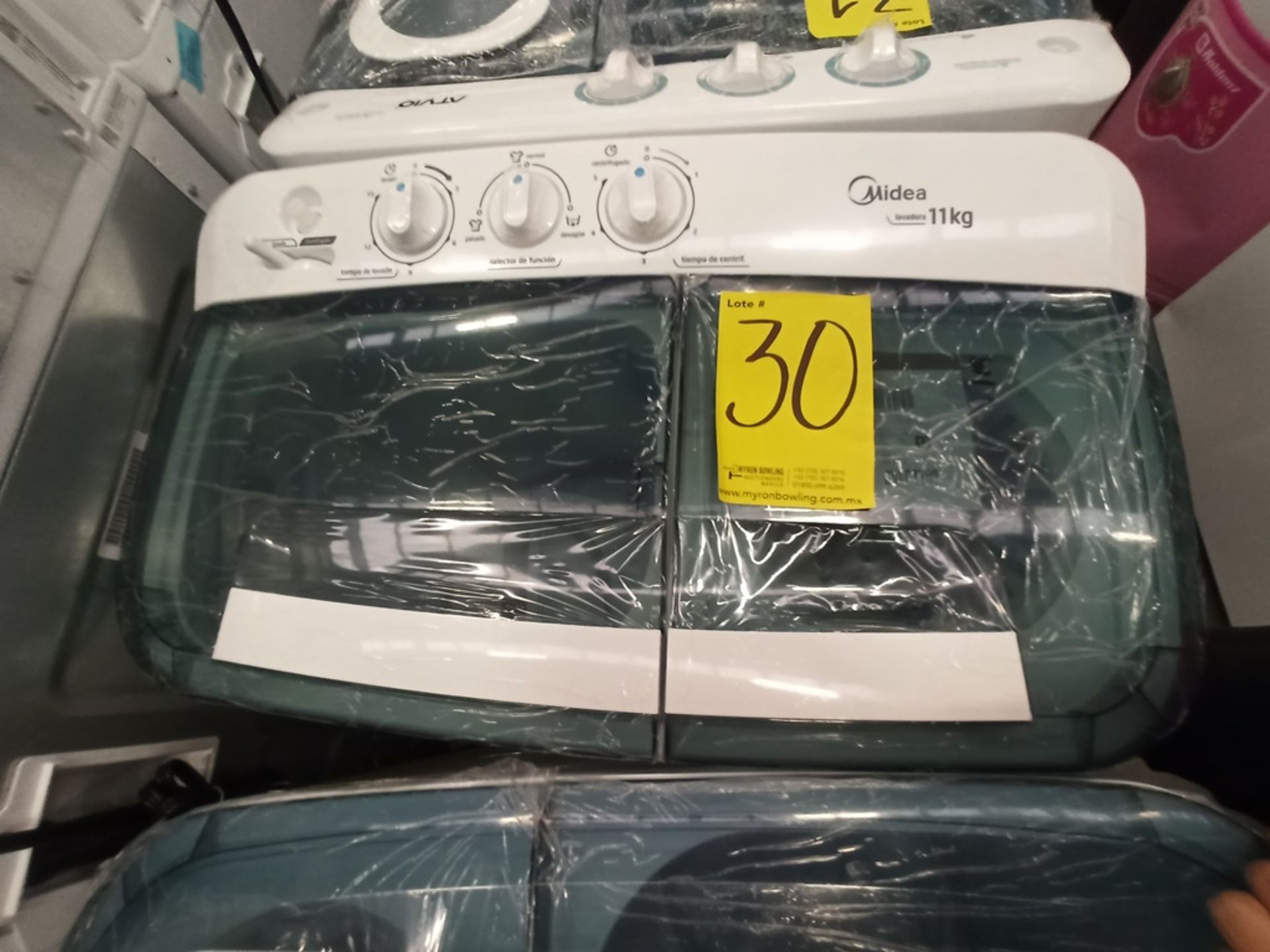 Lote de 3 Lavadoras contiene: 1 lavadora de 11 kg Marca MIDEA, Modelo MLTT11M2NUCW, Serie ND, Color - Image 16 of 22