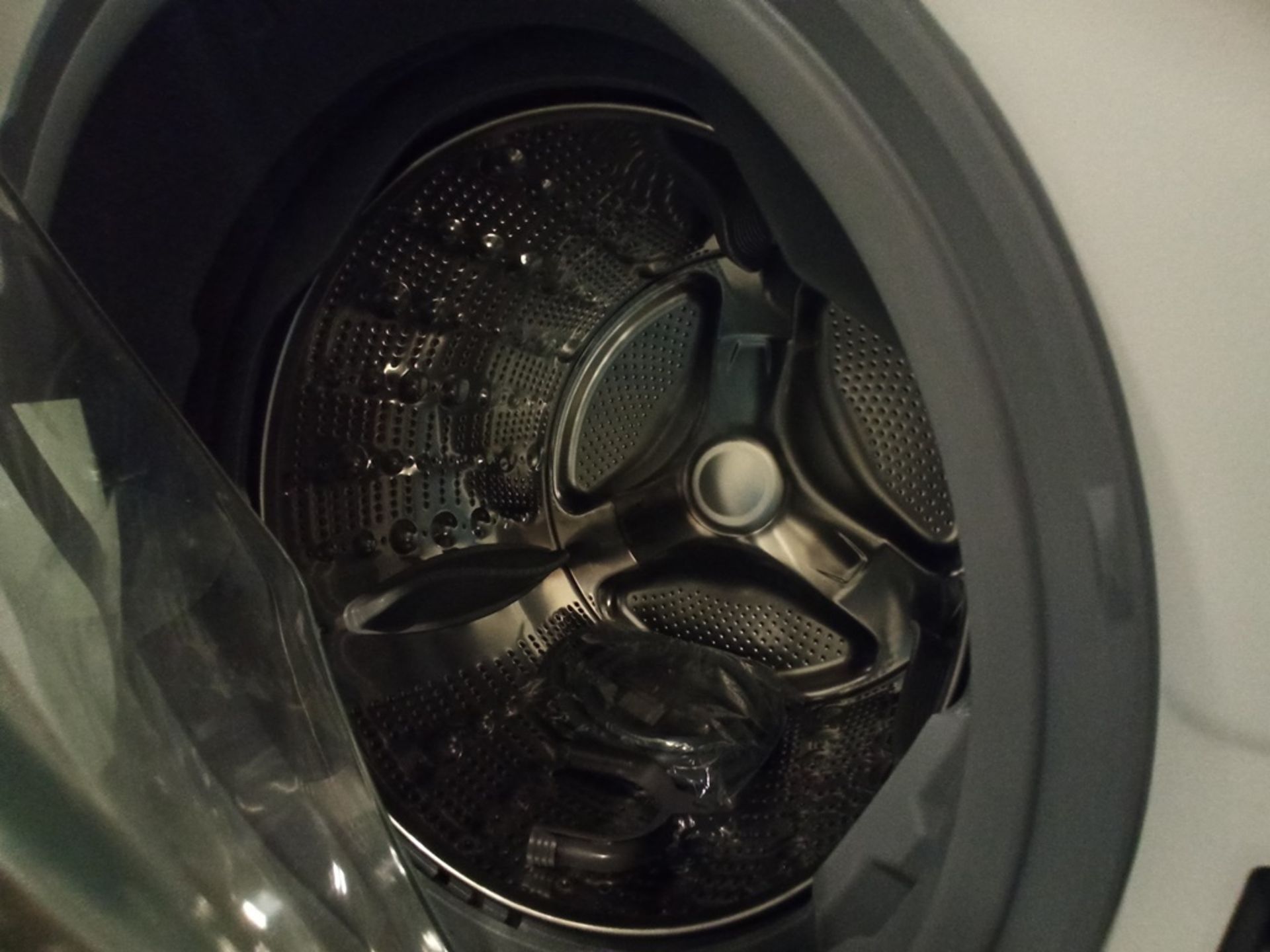 Lote de 2 lavadoras contiene: 1 lavadora de 24kg Marca WHIRPOOL, Modelo 8MWTWLA41WJG0, SerieHLB3888 - Image 16 of 18