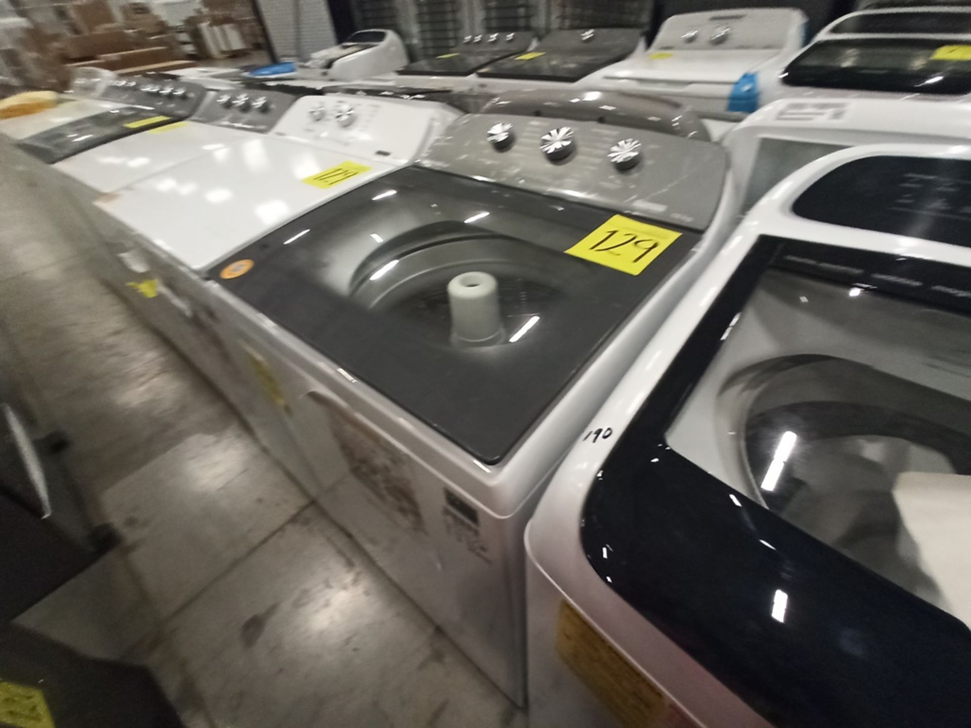 Lote de 2 Lavadoras contiene: 1 lavadora de 18 kg Marca WHIRPOOL, Modelo 8MWTW1823WJM0 - Image 12 of 18