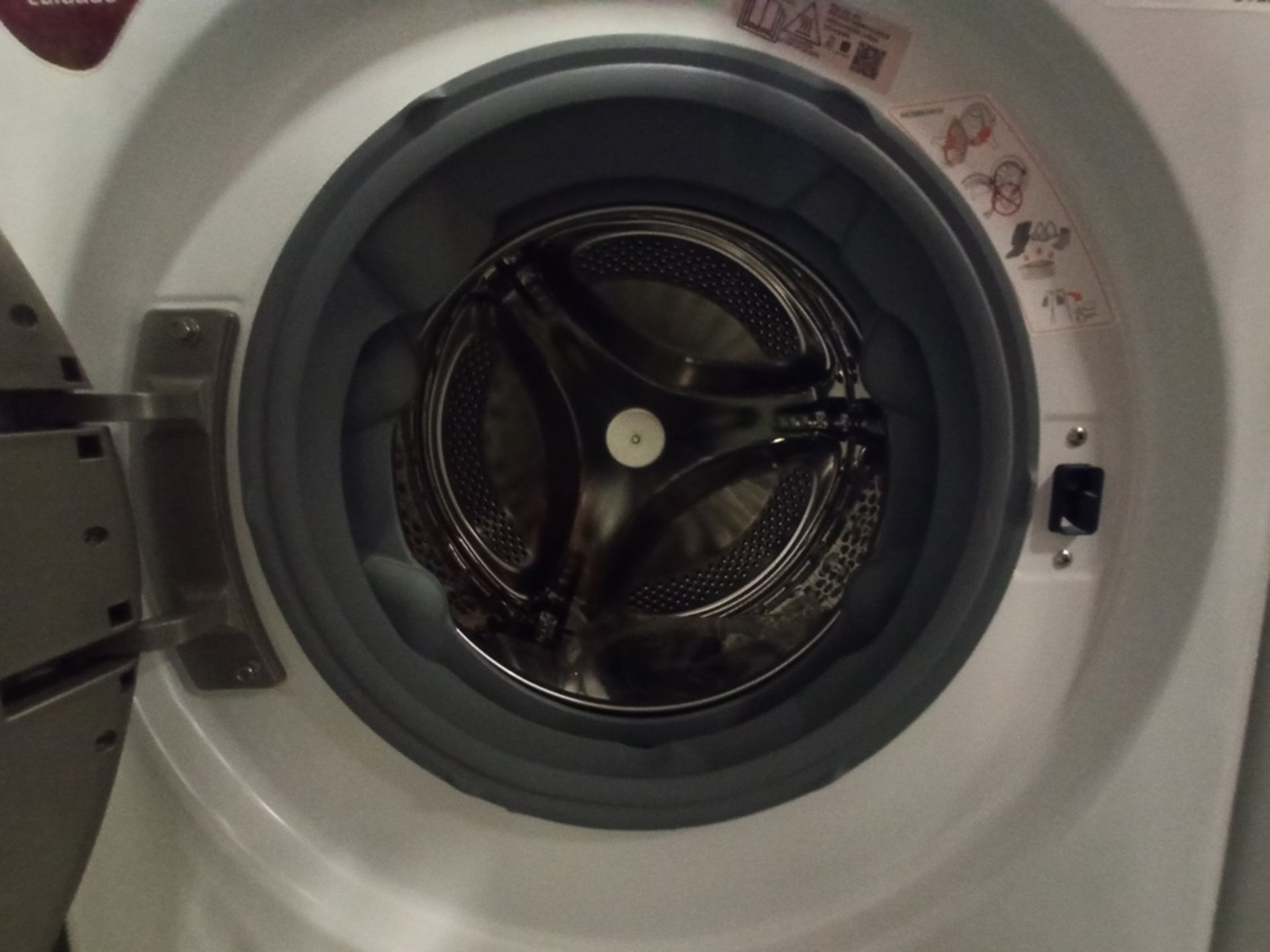 Lote de 2 Lavadoras contiene: 1 lavadora de 18 kg Marca WINIA, Modelo DWFDG361AGG1, Serie 250122, C - Image 17 of 18