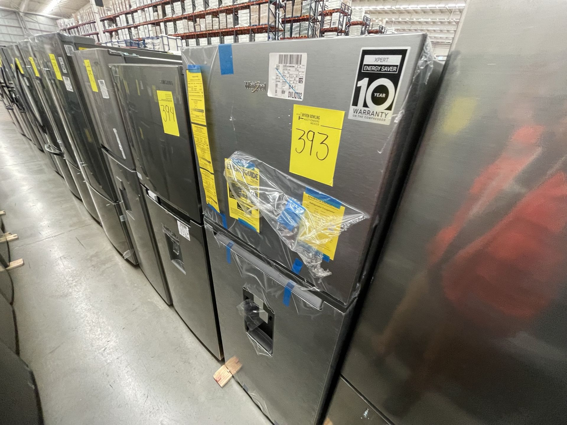 (EQUIPO NUEVO) 1 Refrigerador Con Dispensador De Agua Marca Whirlpool, Modelo WT1133M, Serie 85956, - Image 4 of 8