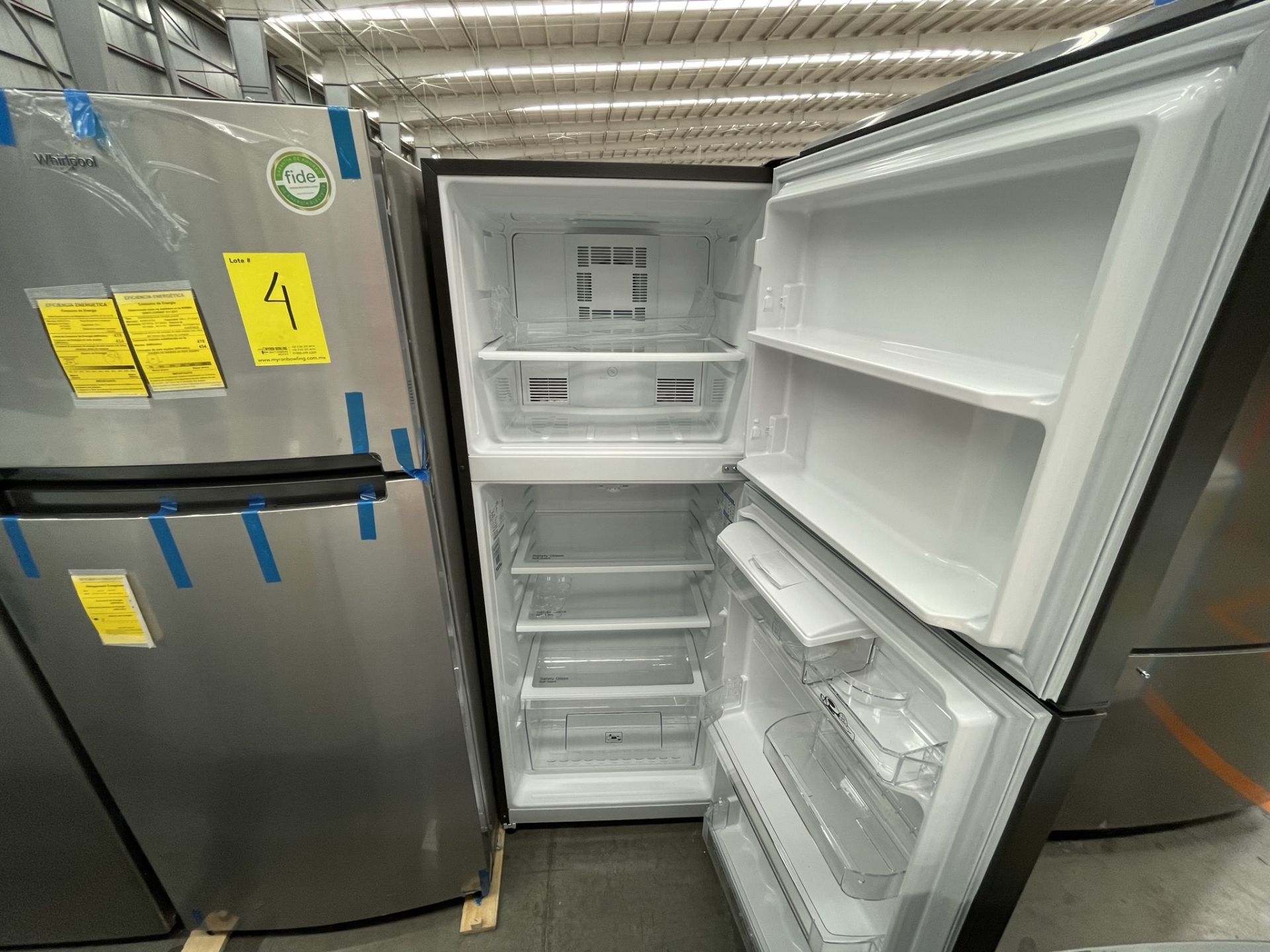 (EQUIPO NUEVO) 1 Refrigerador Con Dispensador De Agua Marca MABE, Modelo RME360FDMRDA, Serie 2210B8 - Image 8 of 9