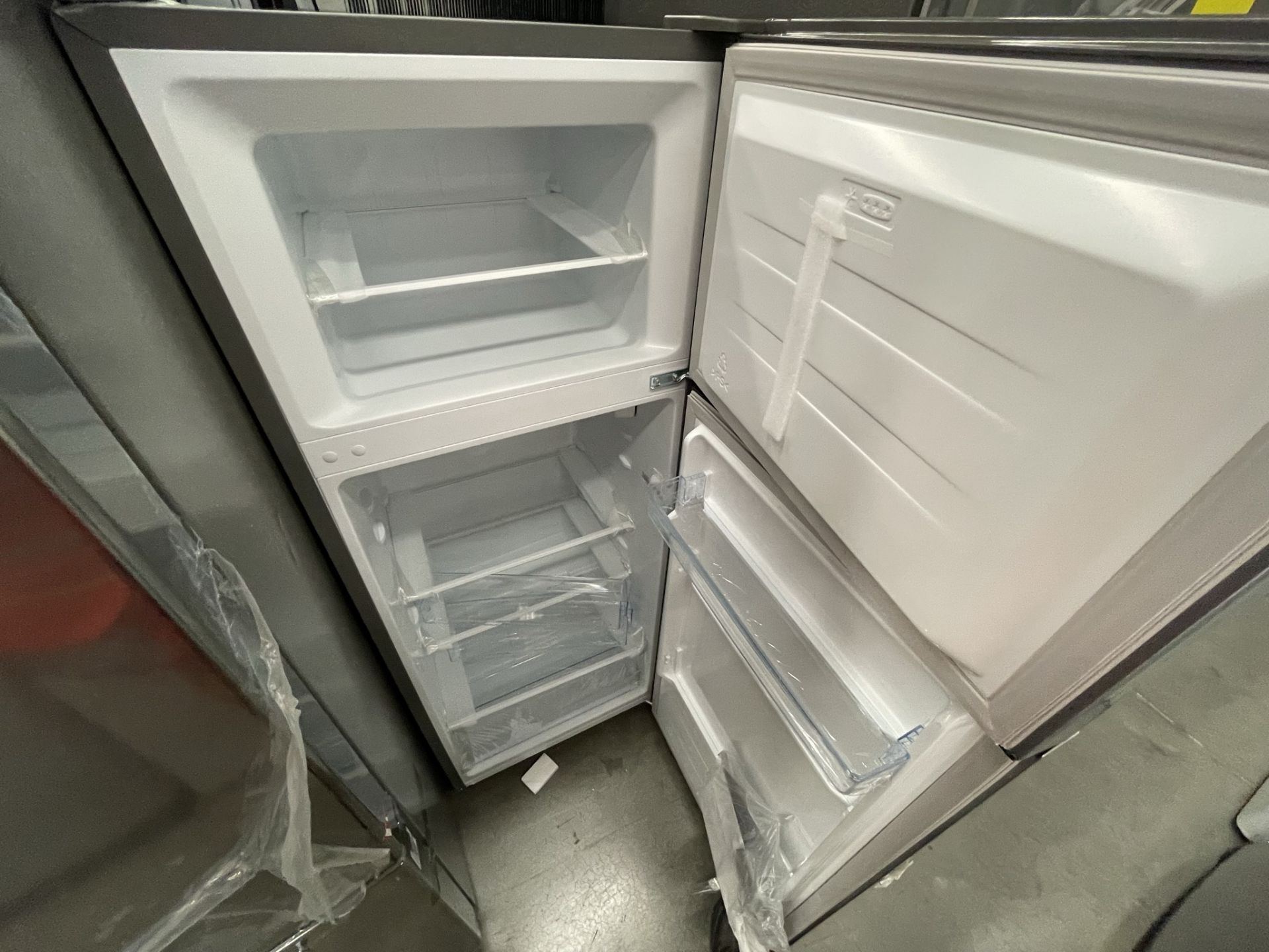(EQUIPO NUEVO) Lote De 2 Refrigeradores Contiene: 1 Refrigerador Marca LG, Modelo GM29BP, Serie208M - Image 15 of 16