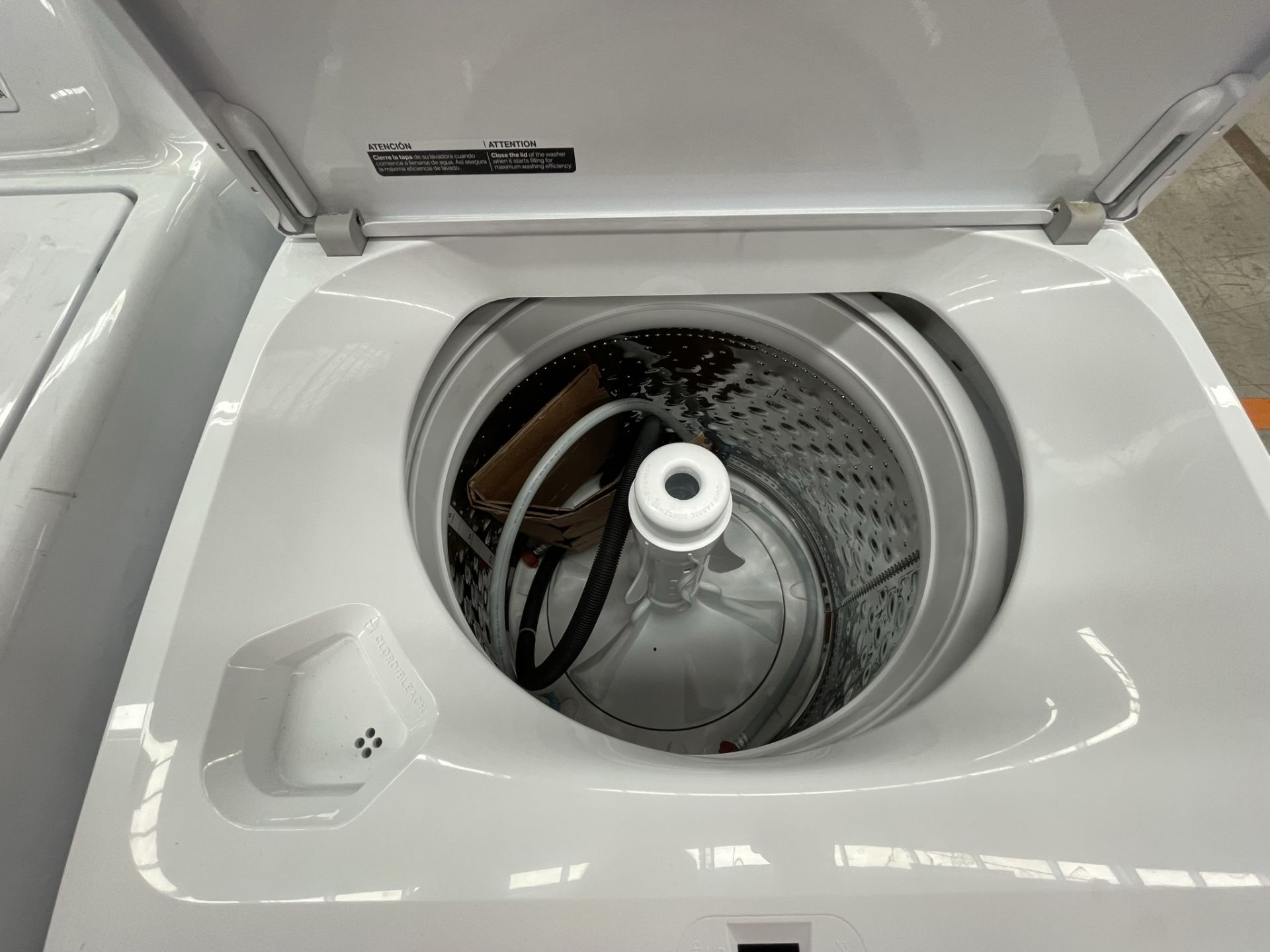 (EQUIPO NUEVO) 1 Lavadora De 18 Kg, Marca Whirlpool, Modelo 8MWTW1813MJM1, No De Serie HLB4439172, - Image 4 of 8