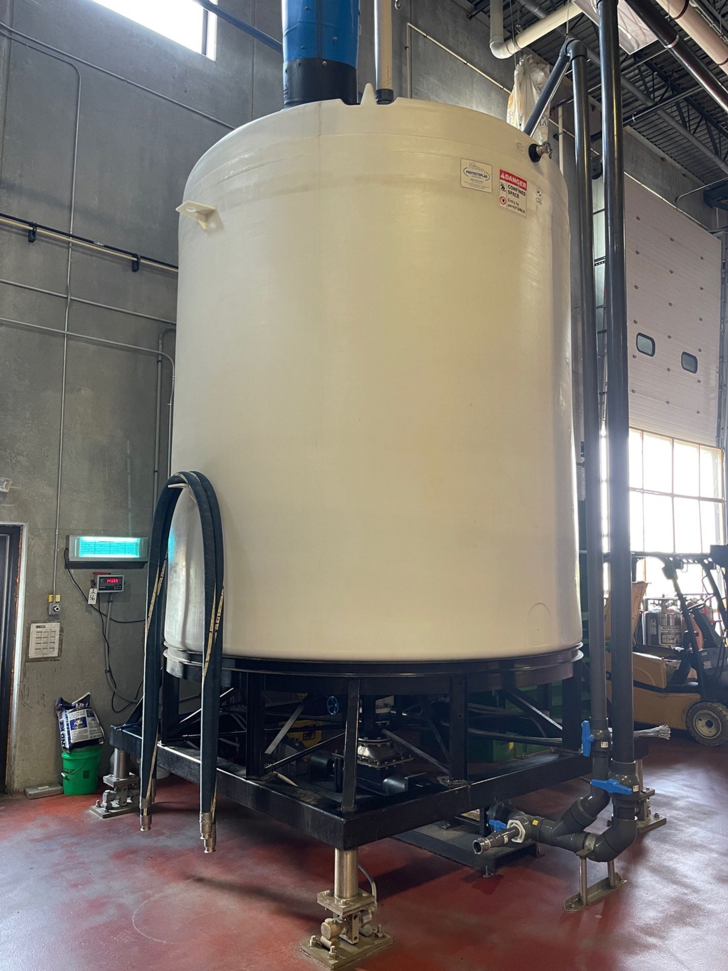 Spent Grain Mixing Tank on Rice Lake Load Cells, Approx. 10'6" Diameter and 19'6" H | Rig Fee $2500