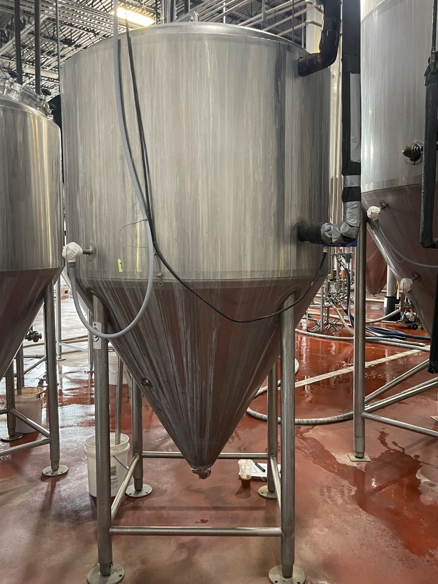 Sprinkman 500 Gal Stainless Steel Fermenter, Glycol Jacketed, Cone Bottom, Atmosphe | Rig Fee $1200 - Image 9 of 9