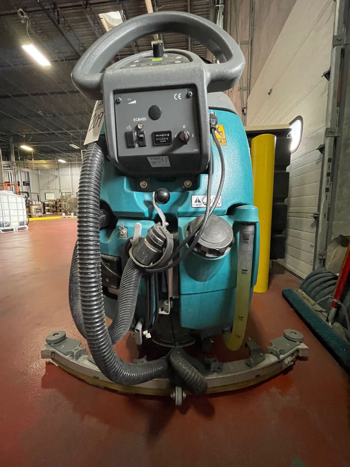 Tennant T5 ECH20 Walk Behind Floor Squigi Machine, 140 hours | Rig Fee $150 - Image 5 of 6