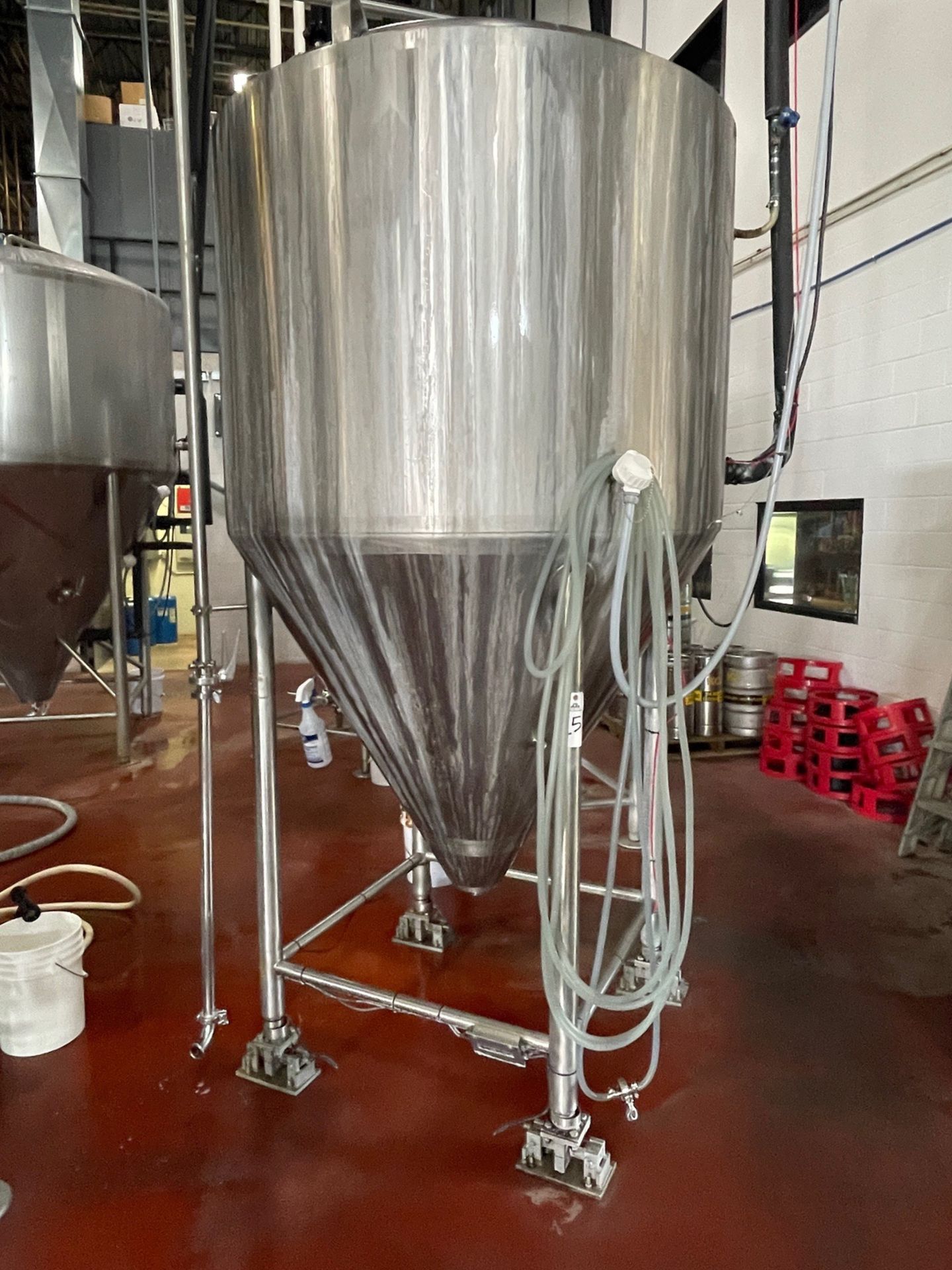 Sprinkman 500 Gal Stainless Steel Fermenter, Glycol Jacketed, Cone Bottom, Atmosphe | Rig Fee $1200 - Image 11 of 17