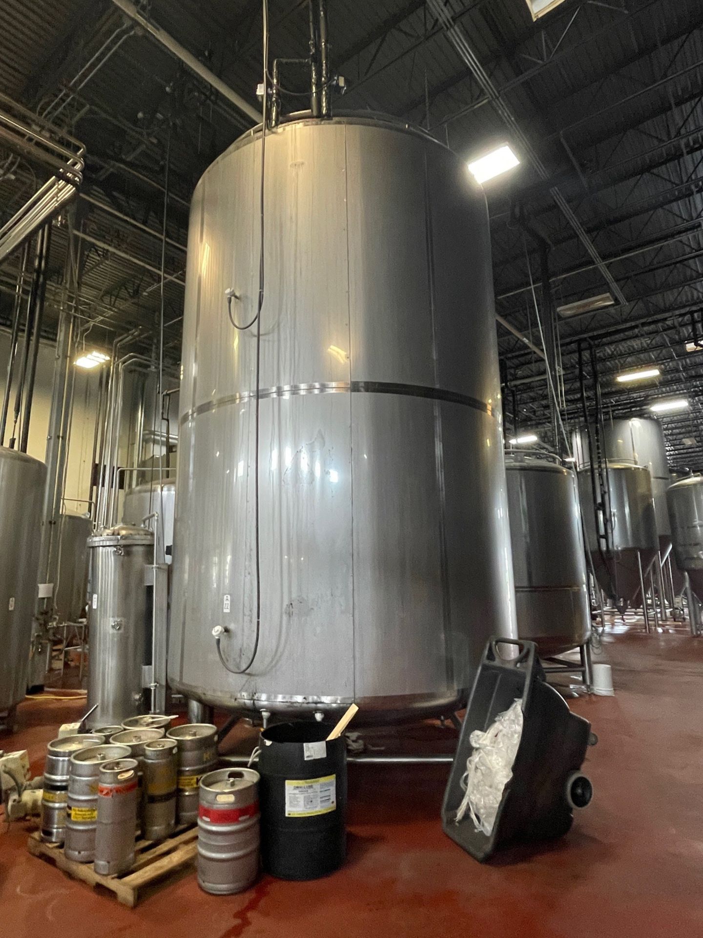 Quality Tank 400 BBL Stainless Steel Holding Tank, Glycol Jacketed, Rounded Bottom, | Rig Fee $6000 - Image 8 of 13