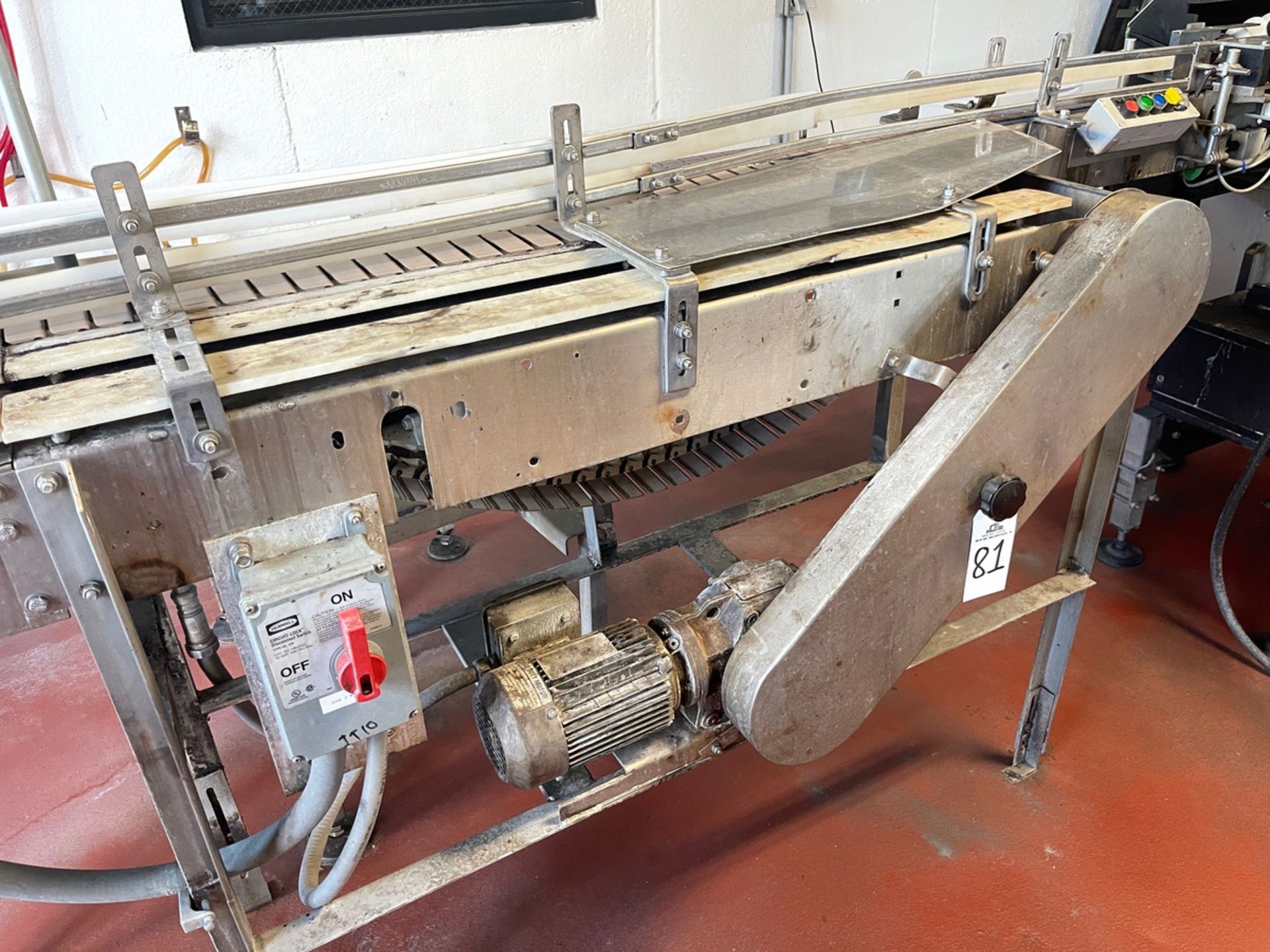 Single Belt Conveyor with 90 degree curve, .75 HP Sew Motor, Approx. - Subj to Bulk | Rig Fee $250 - Image 2 of 7