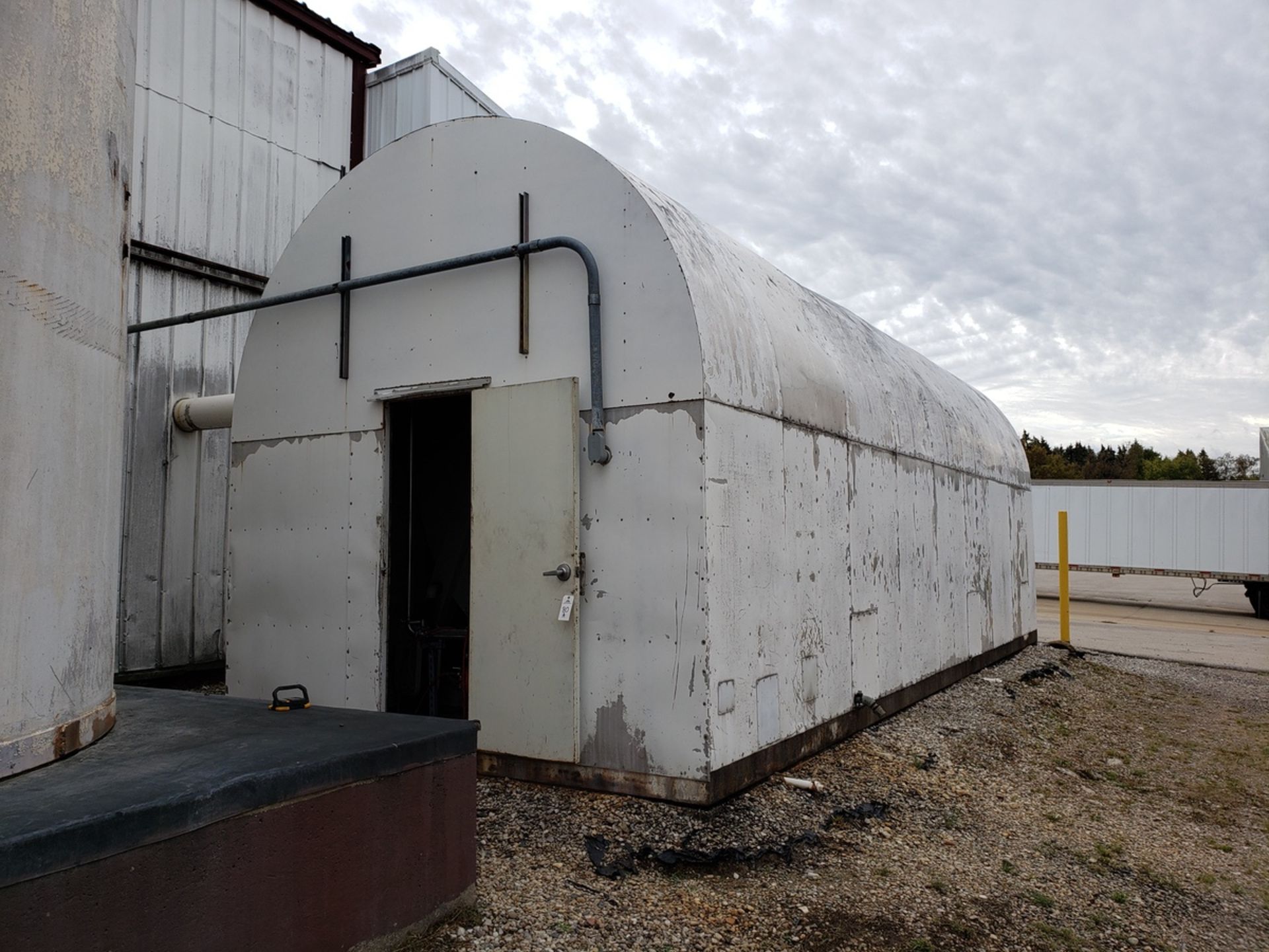 20,000 Gallon Horizontal Stainless Steel Storage Tank, W/ Pumps & Strainers | Rig Fee: $3500