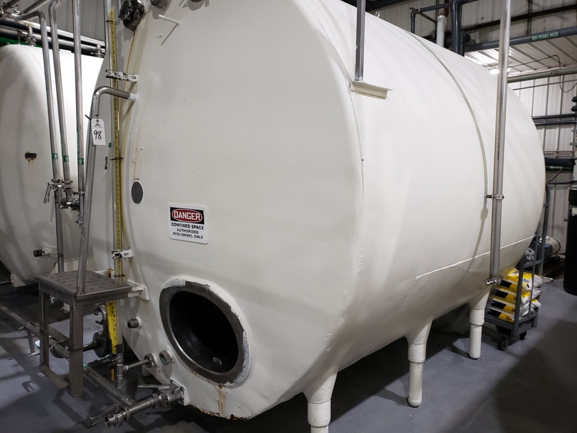 Chicago Stainless 3,000 Gallon Horizontal Storage Tank | Rig Fee: $2200
