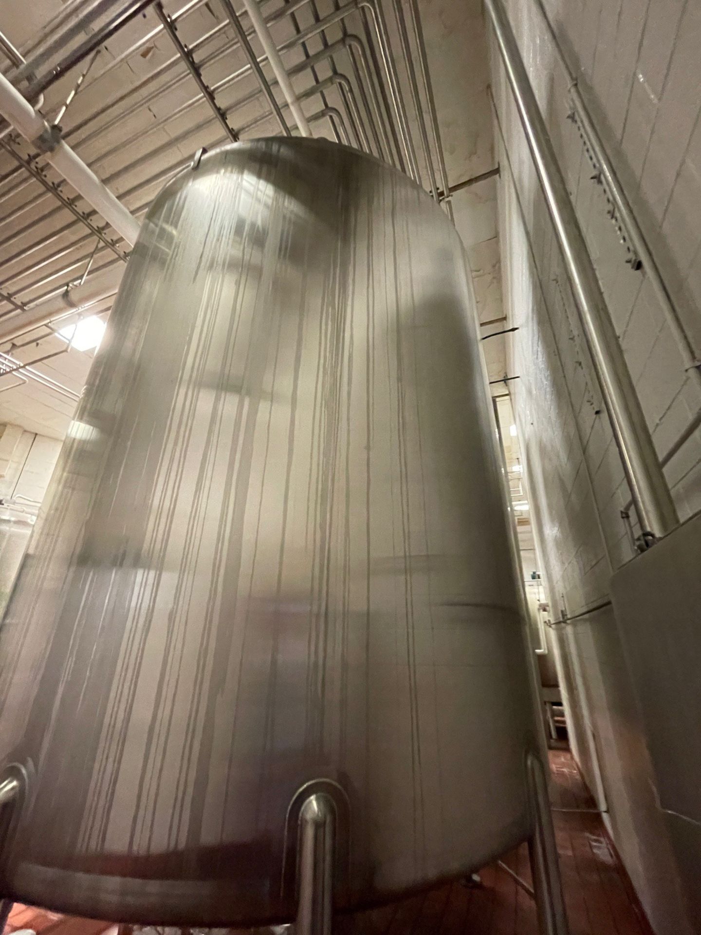 Feldmeier 10,000 Gallon Stainless Steel Top Agitated Tank, Dome Top, Dish Bottom, V | Rig Fee: $4500 - Image 3 of 8