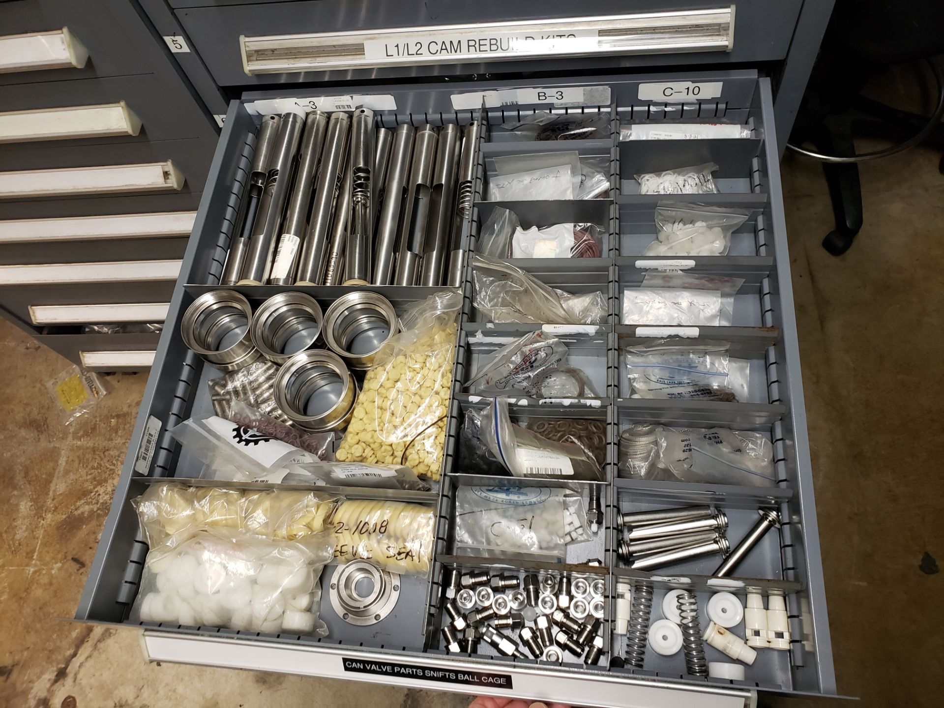 Vidmar 10 Drawer Storage Cabinet, W/ Contents, Bevcorp Filler Nozzle Spare Parts | Rig Fee: $100 - Image 7 of 11