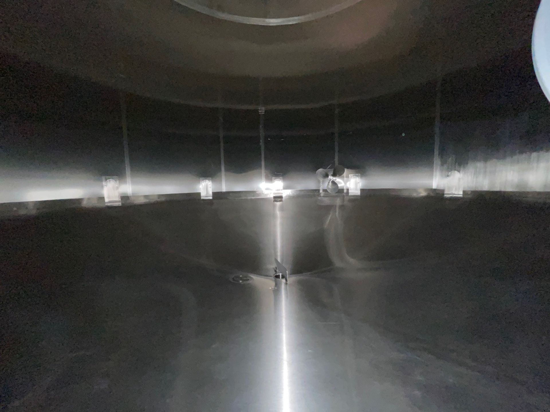 Cherry Burrell 15,000 Gallon Stainless Steel Horizontal Agitated Tank, Dish Bottom, | Rig Fee: $6000 - Image 9 of 11