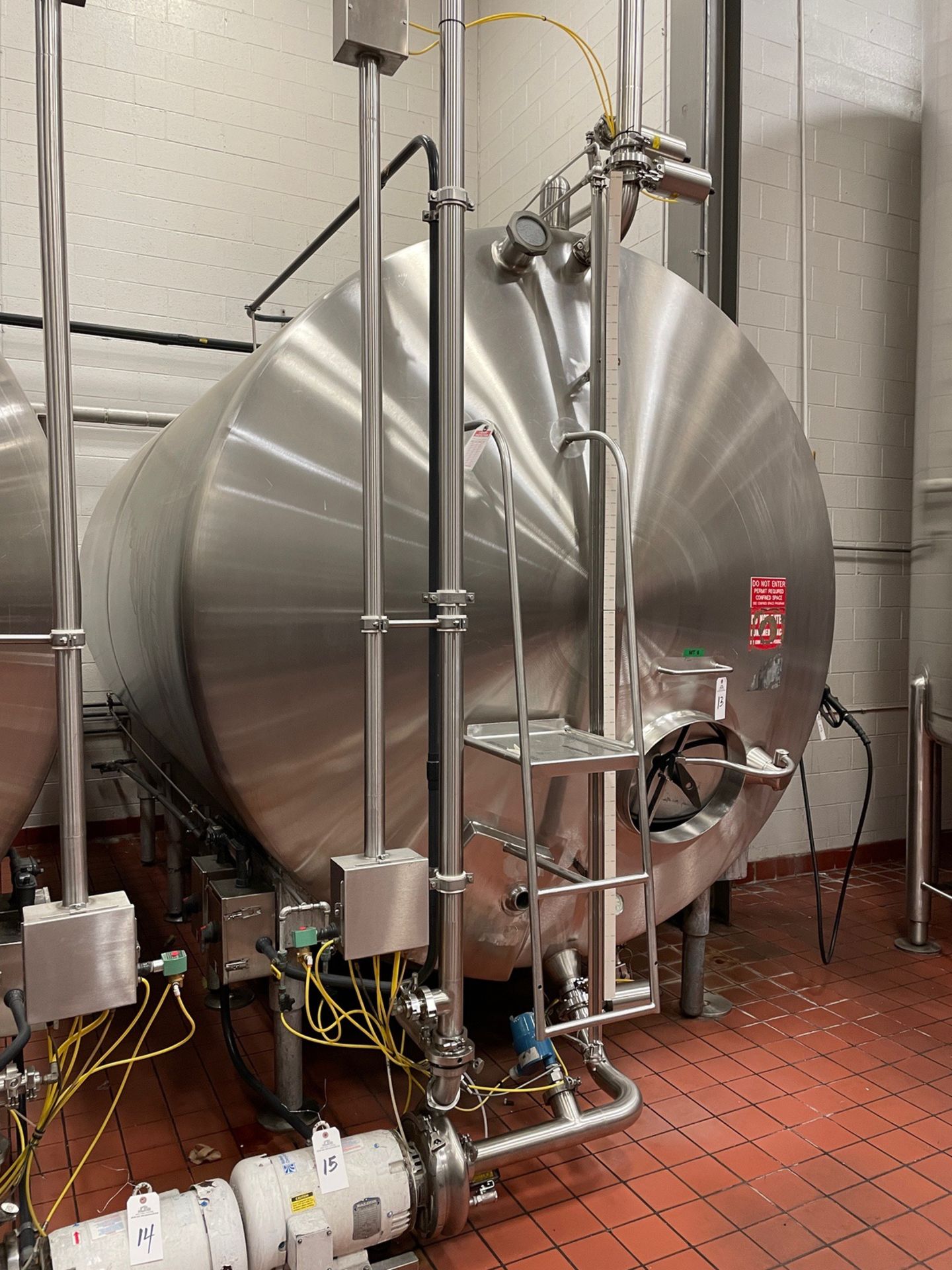 Creamery Package 5,300 Gallon Stainless Steel Horizontal Tank, Vertical Agitation, | Rig Fee: $2000