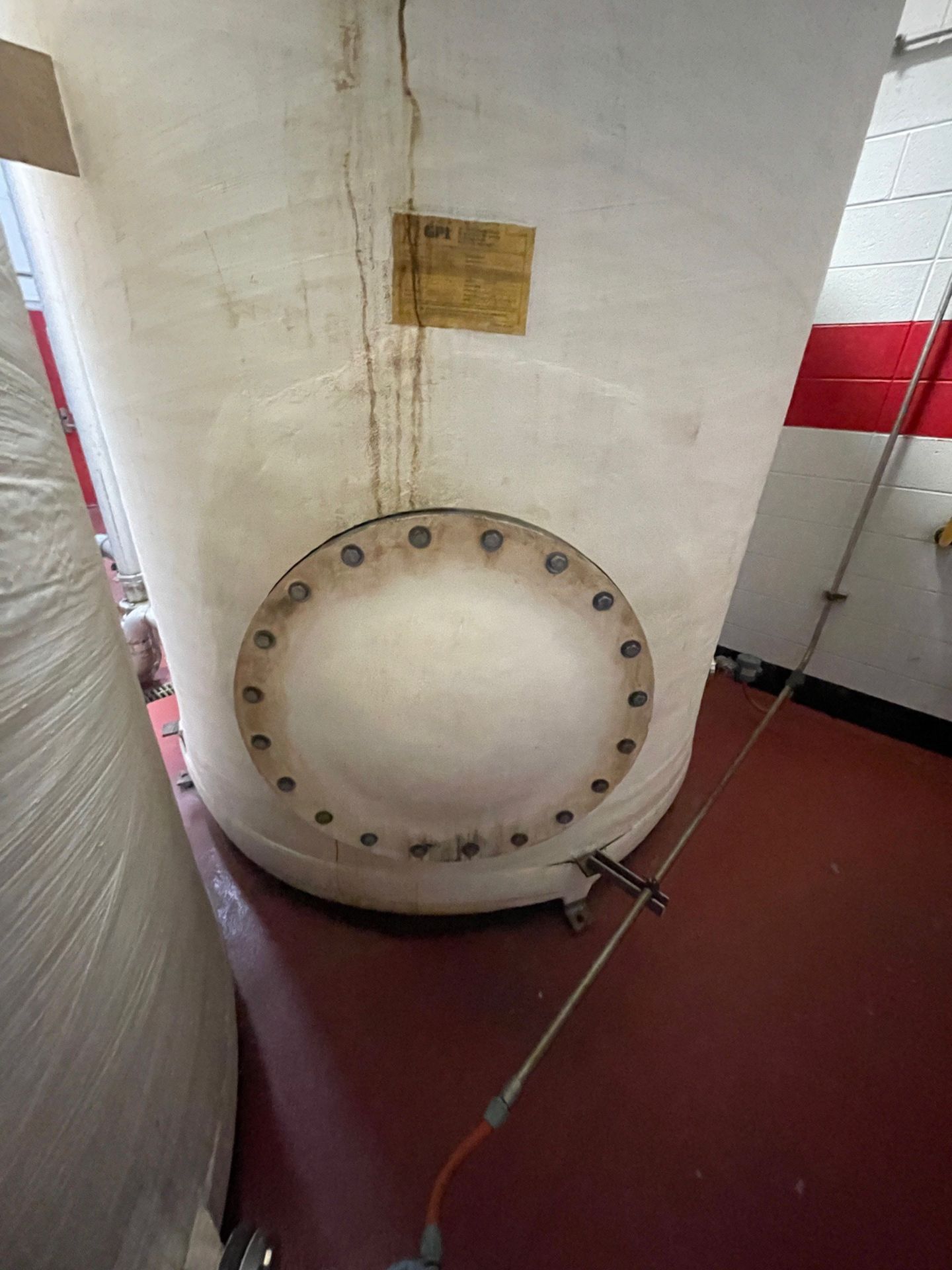 GPI 2,500 Gallon FRP Water Storage Tank, Approx Dims: 7ft OD x 10ft-3in OAH | Rig Fee: $1000 - Image 4 of 4