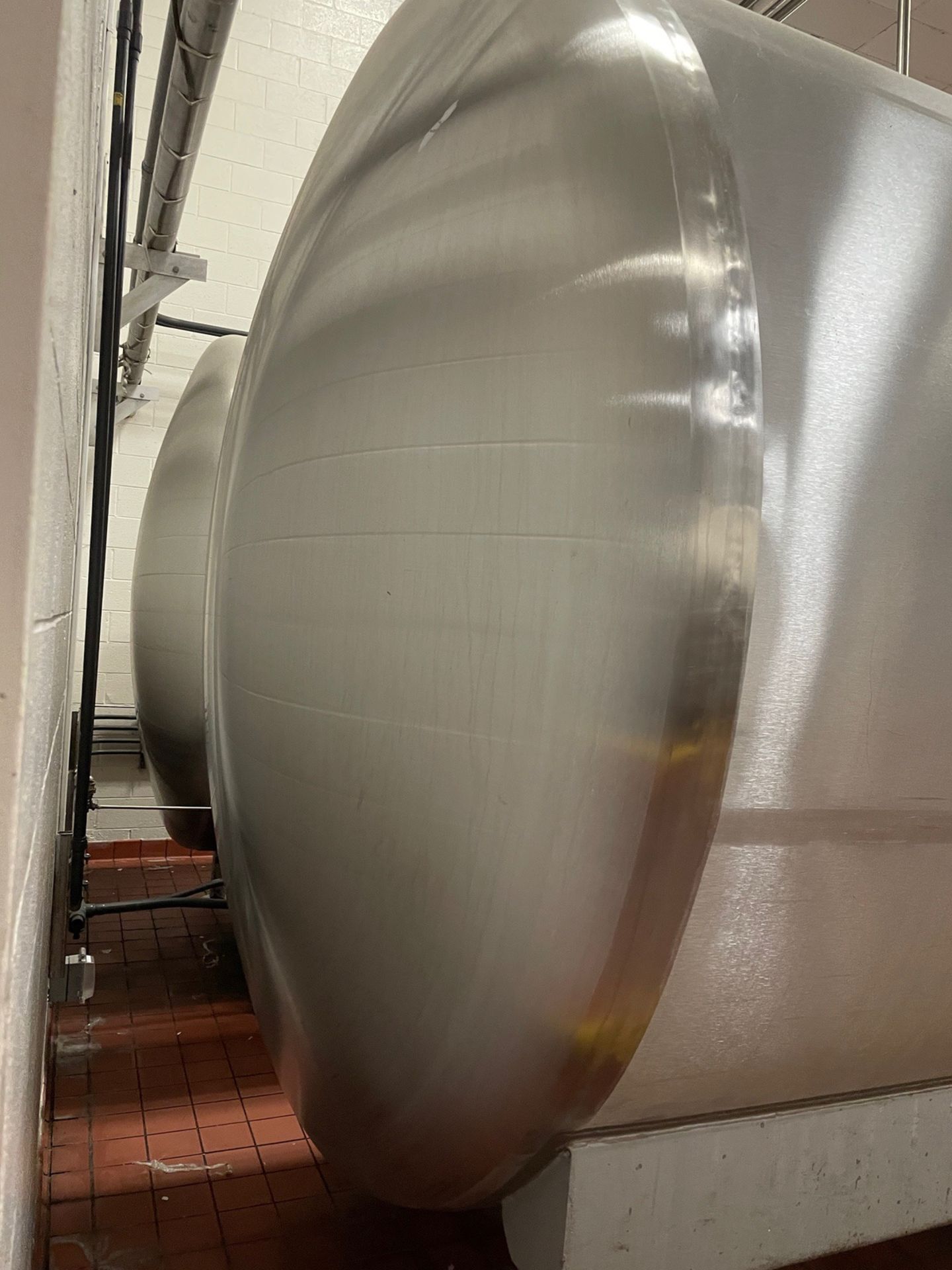 Creamery Package 5,300 Gallon Stainless Steel Horizontal Tank, Vertical Agitation, | Rig Fee: $2000 - Image 3 of 9