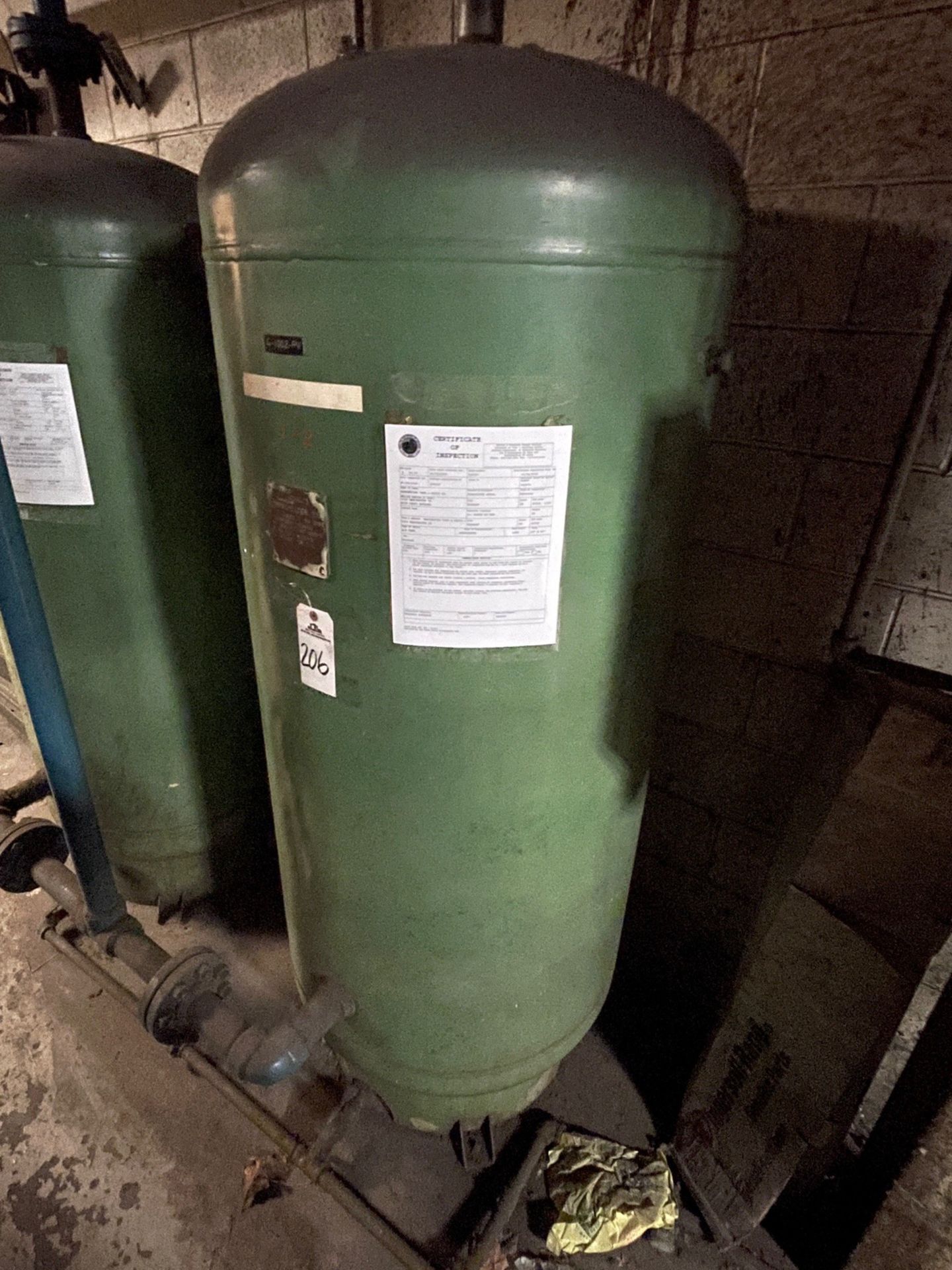 Compressed Air Tank , Approx. 30" x 76" | Rig Fee $100