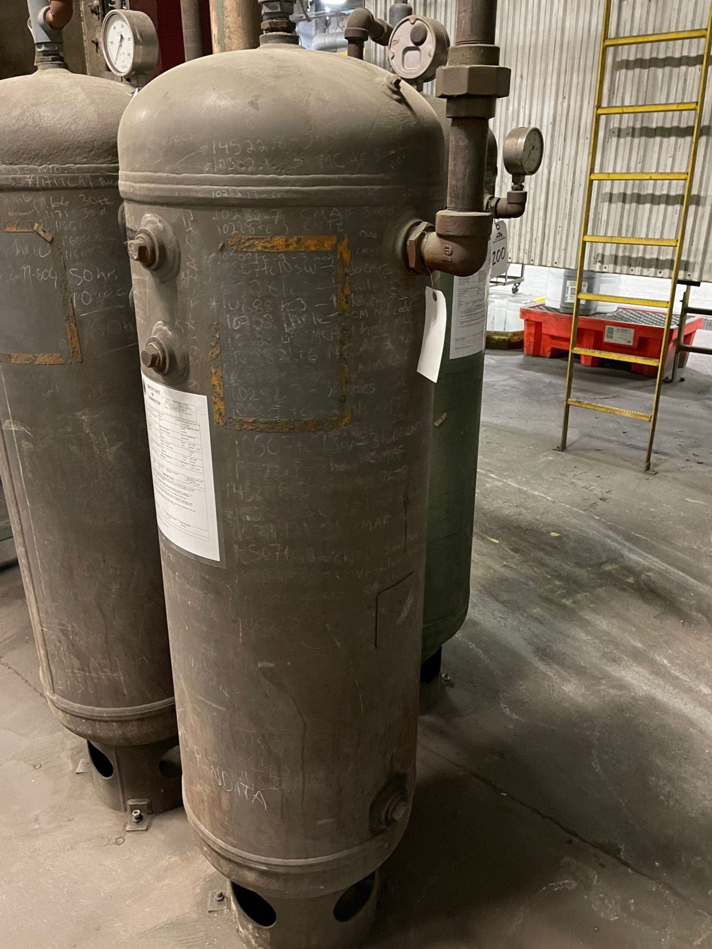 Compressed Air Tank , Approx. 20" x 6' | Rig Fee $50